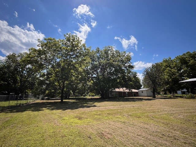 180 Nacogdoches St.