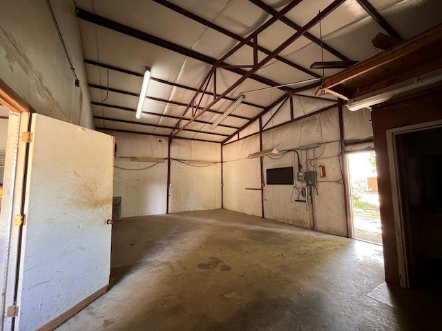 180 Nacogdoches St.