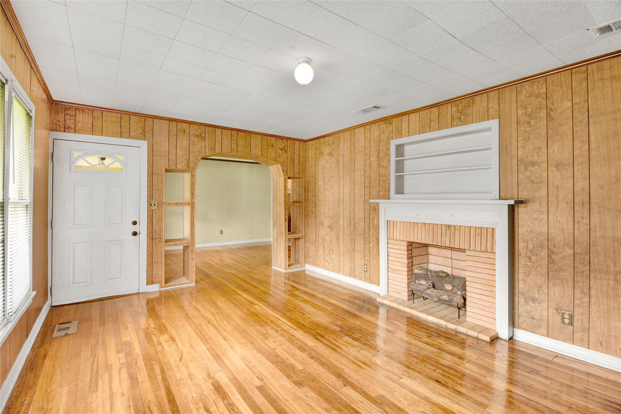 108 W Clinton Avenue