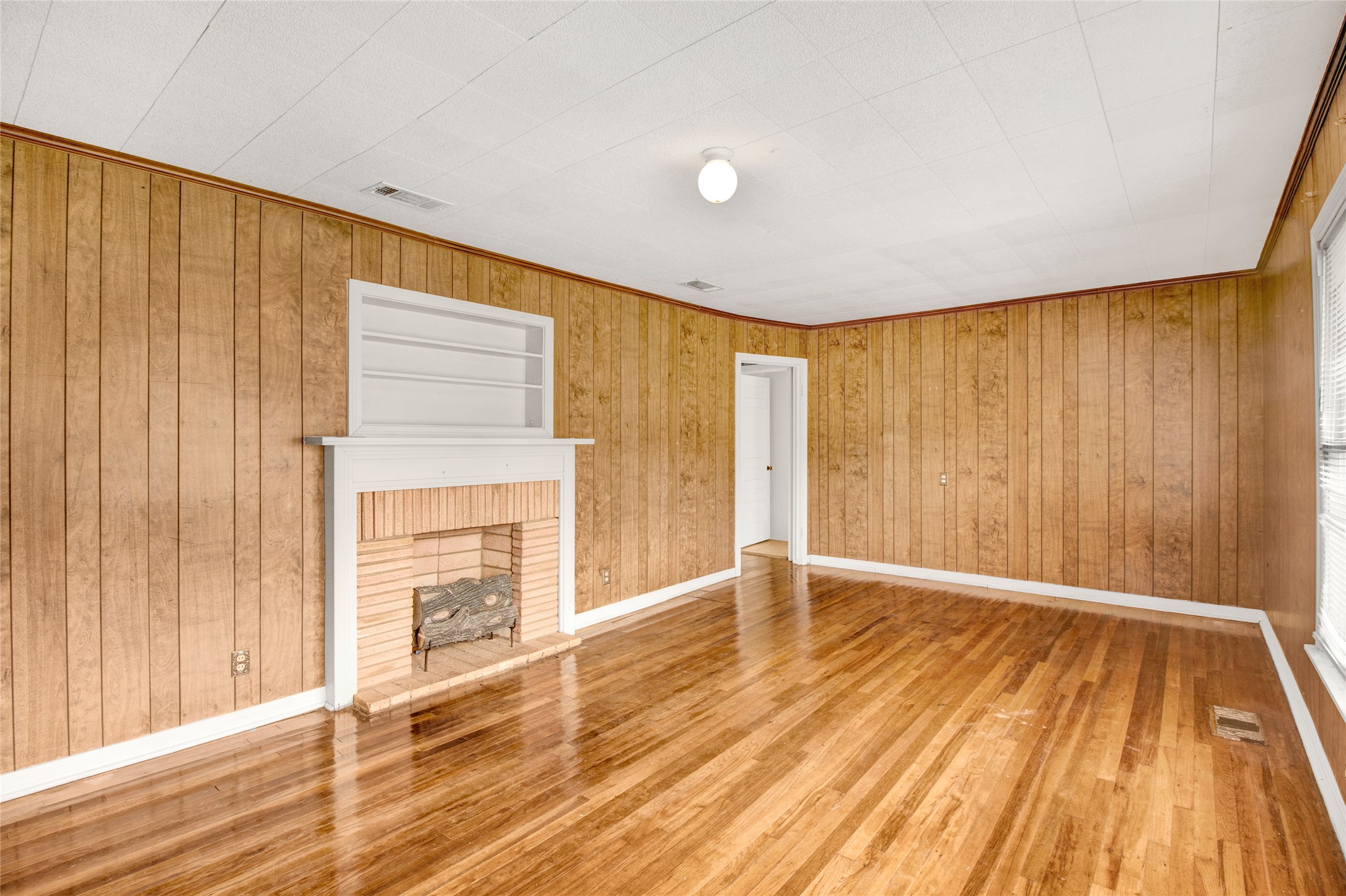 108 W Clinton Avenue