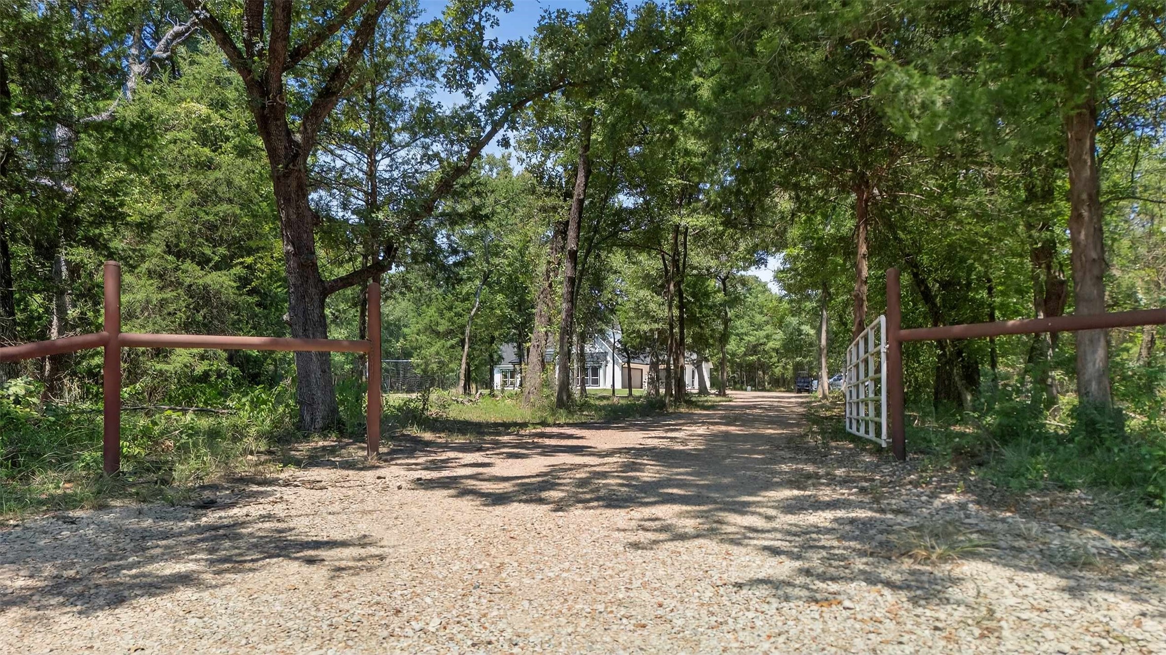 9697 County Road 1405