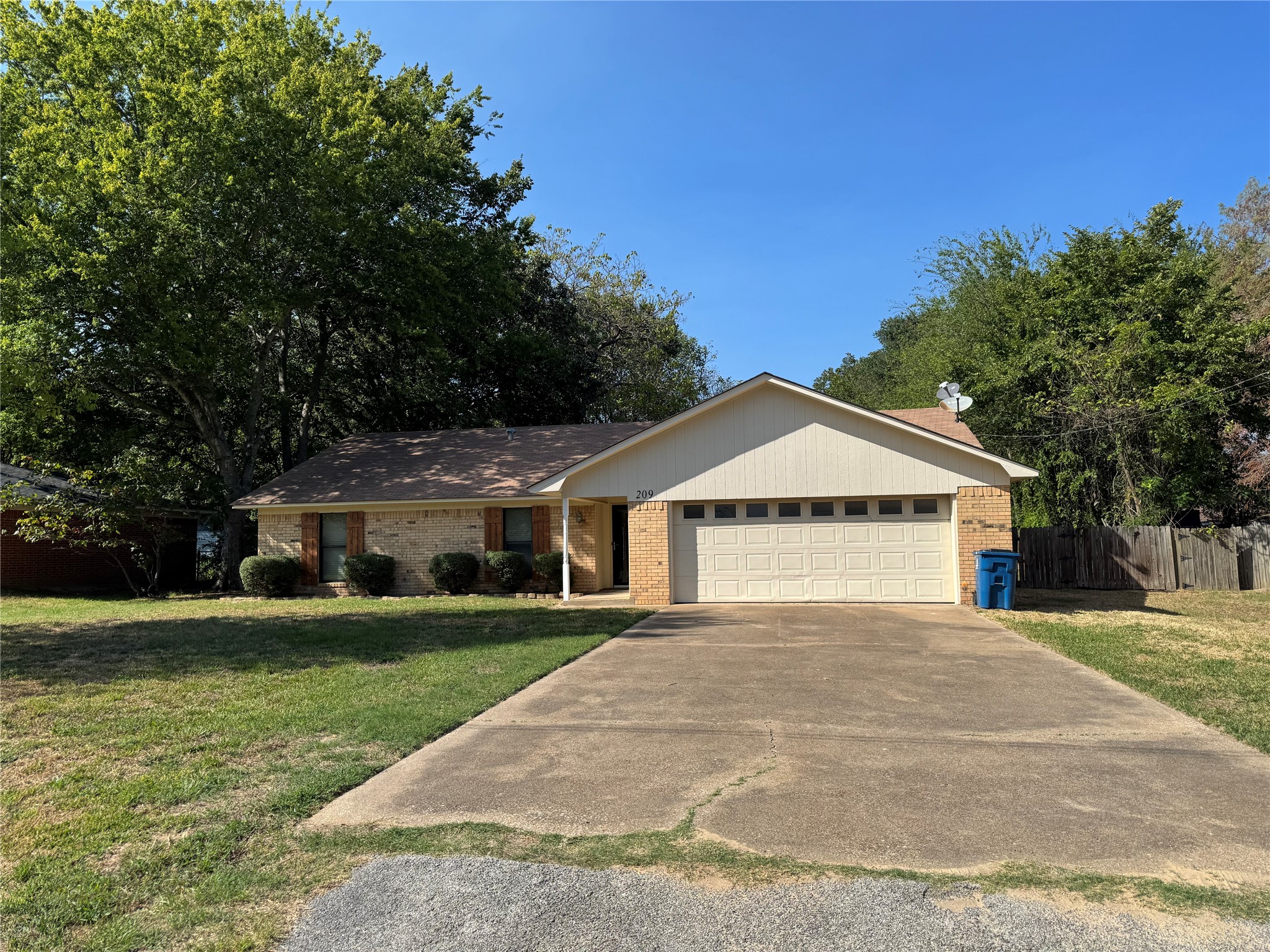 209 Magnolia Lane