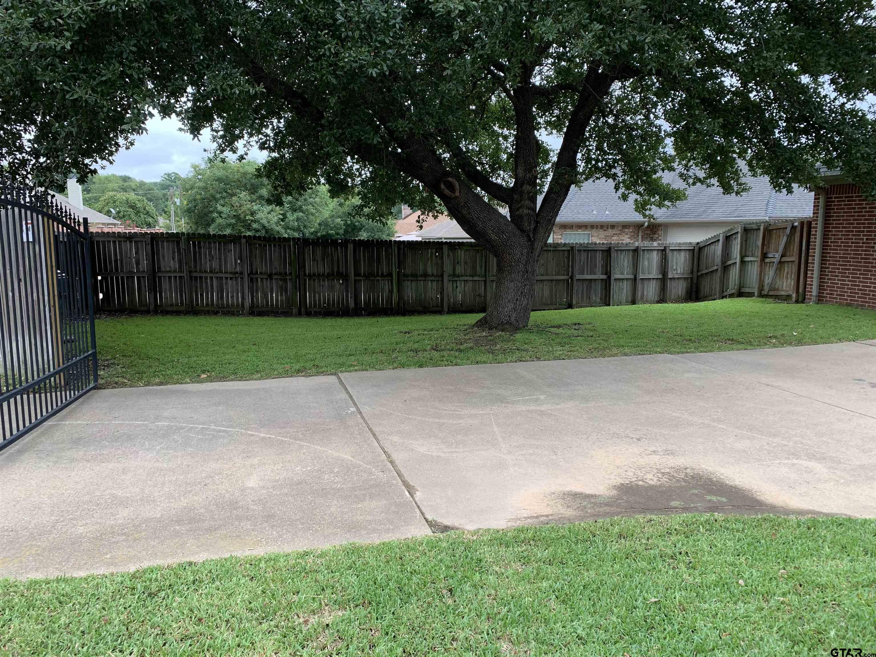 1213 Spring Branch Dr