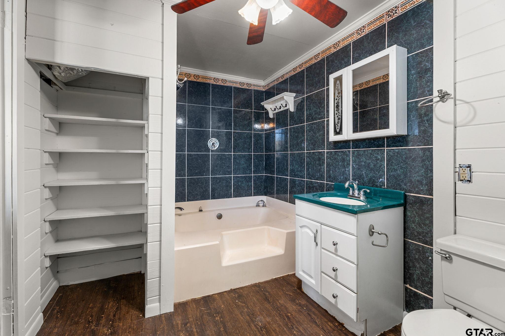 2658 Aqua Vista