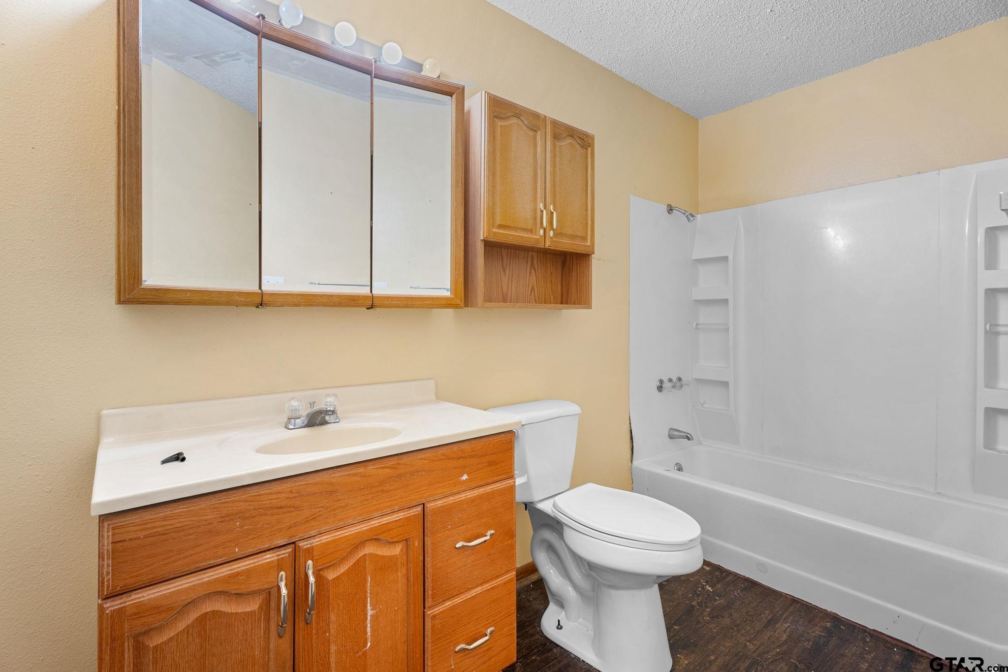 2658 Aqua Vista