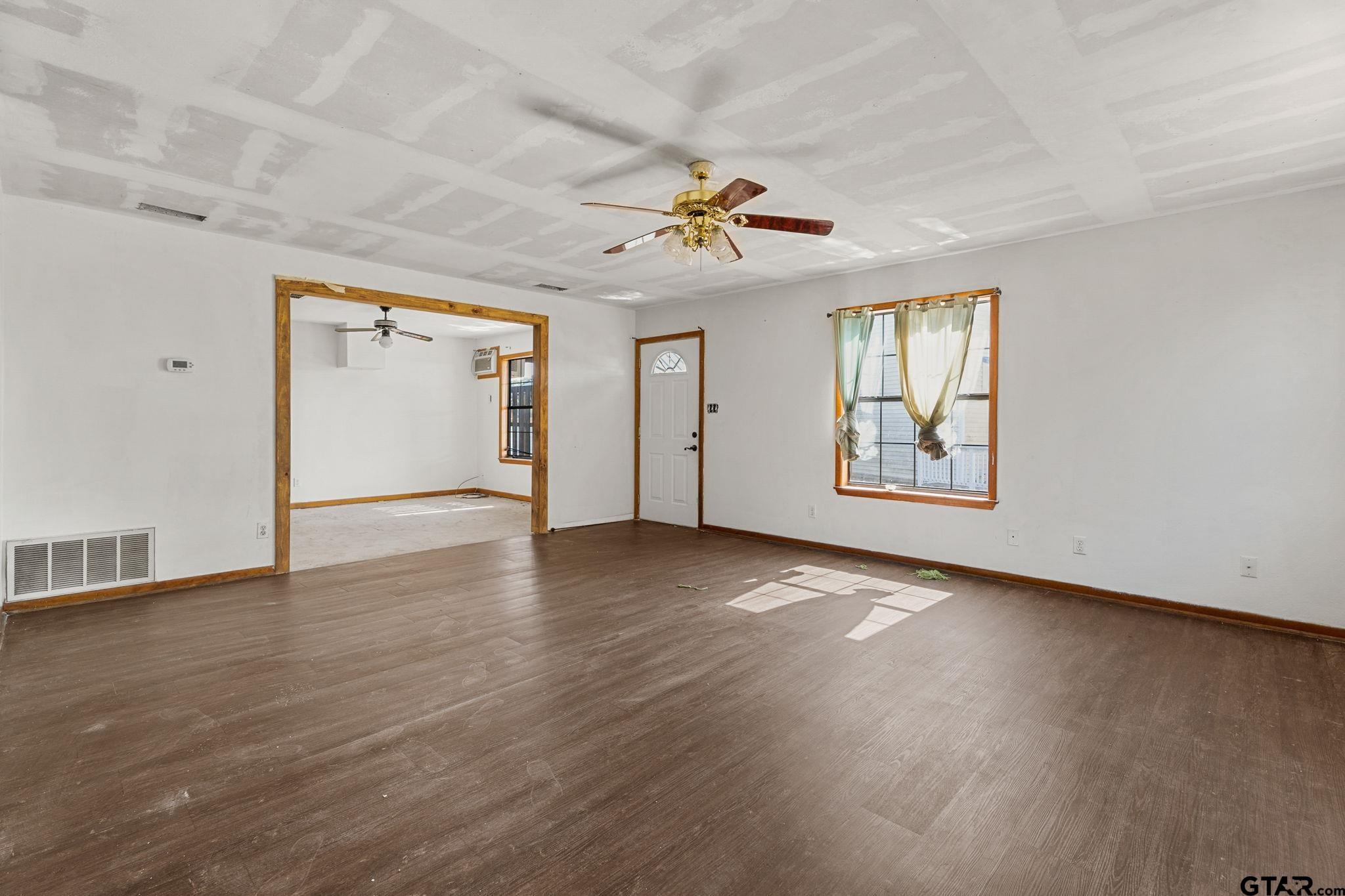 2658 Aqua Vista