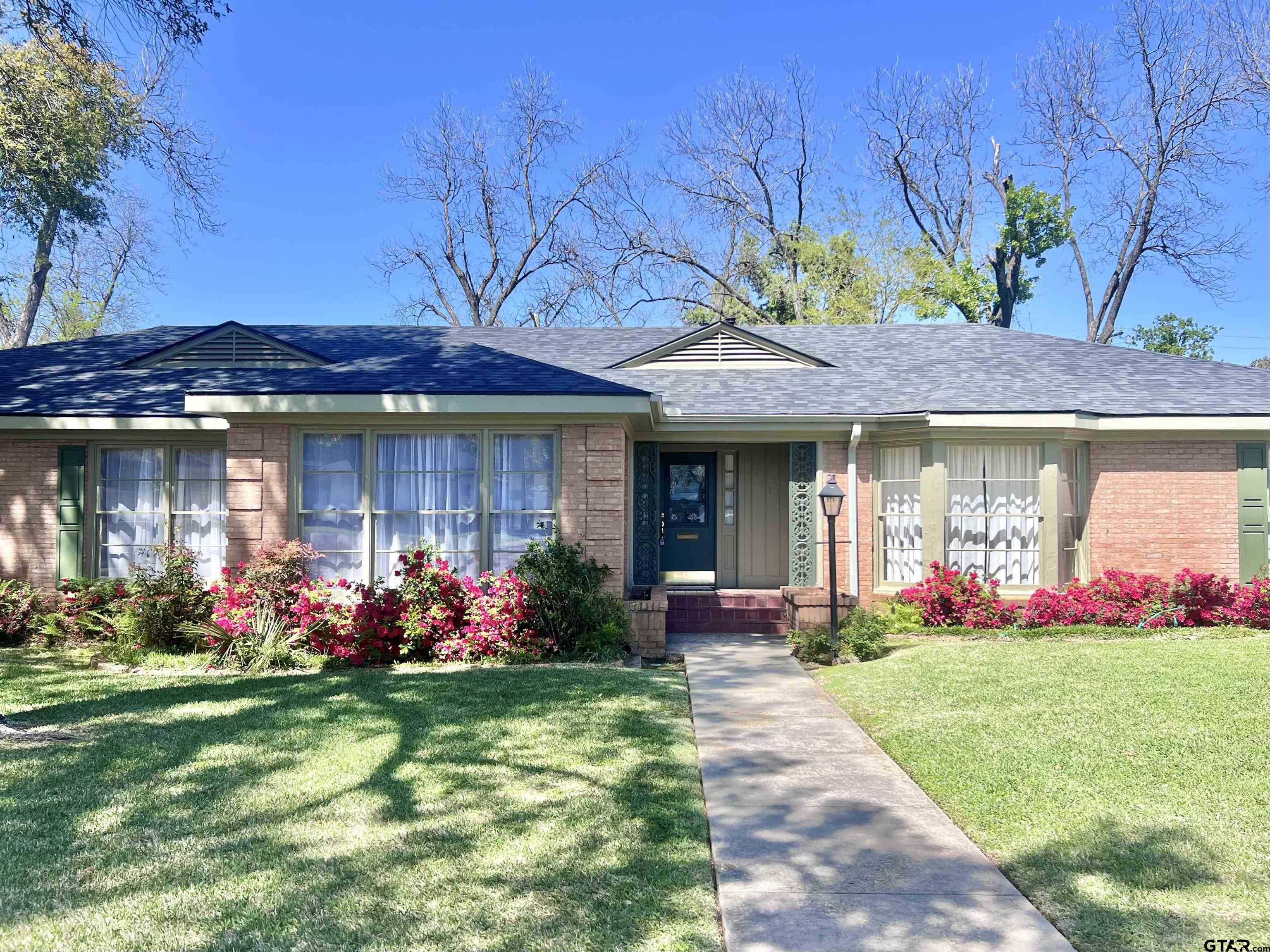 308 E 3rd