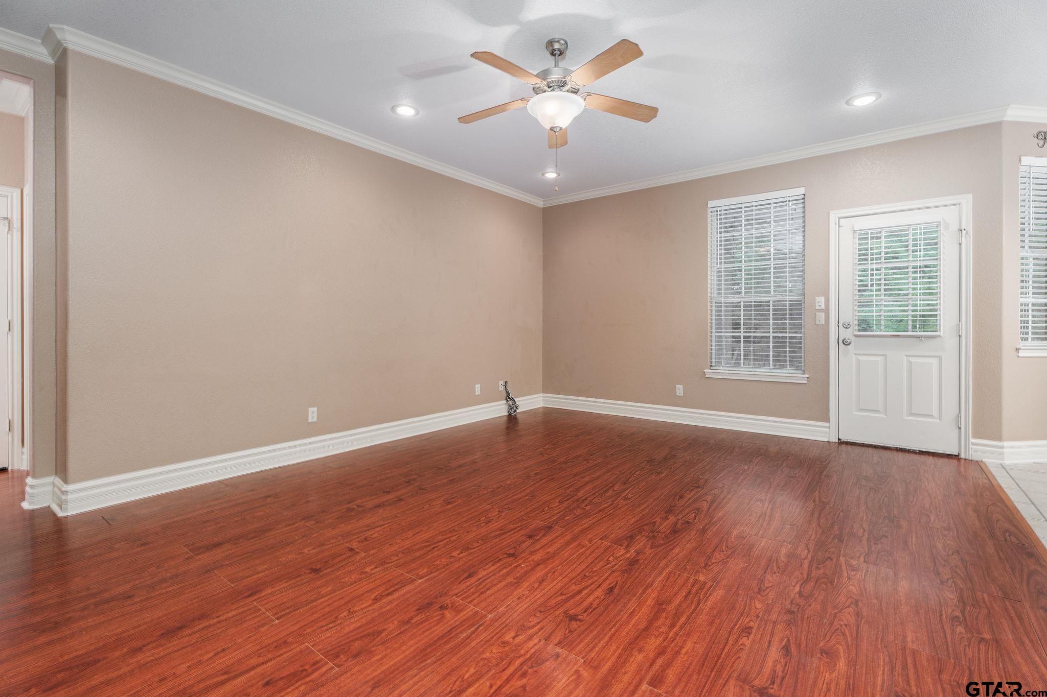 8007 Cottonwood