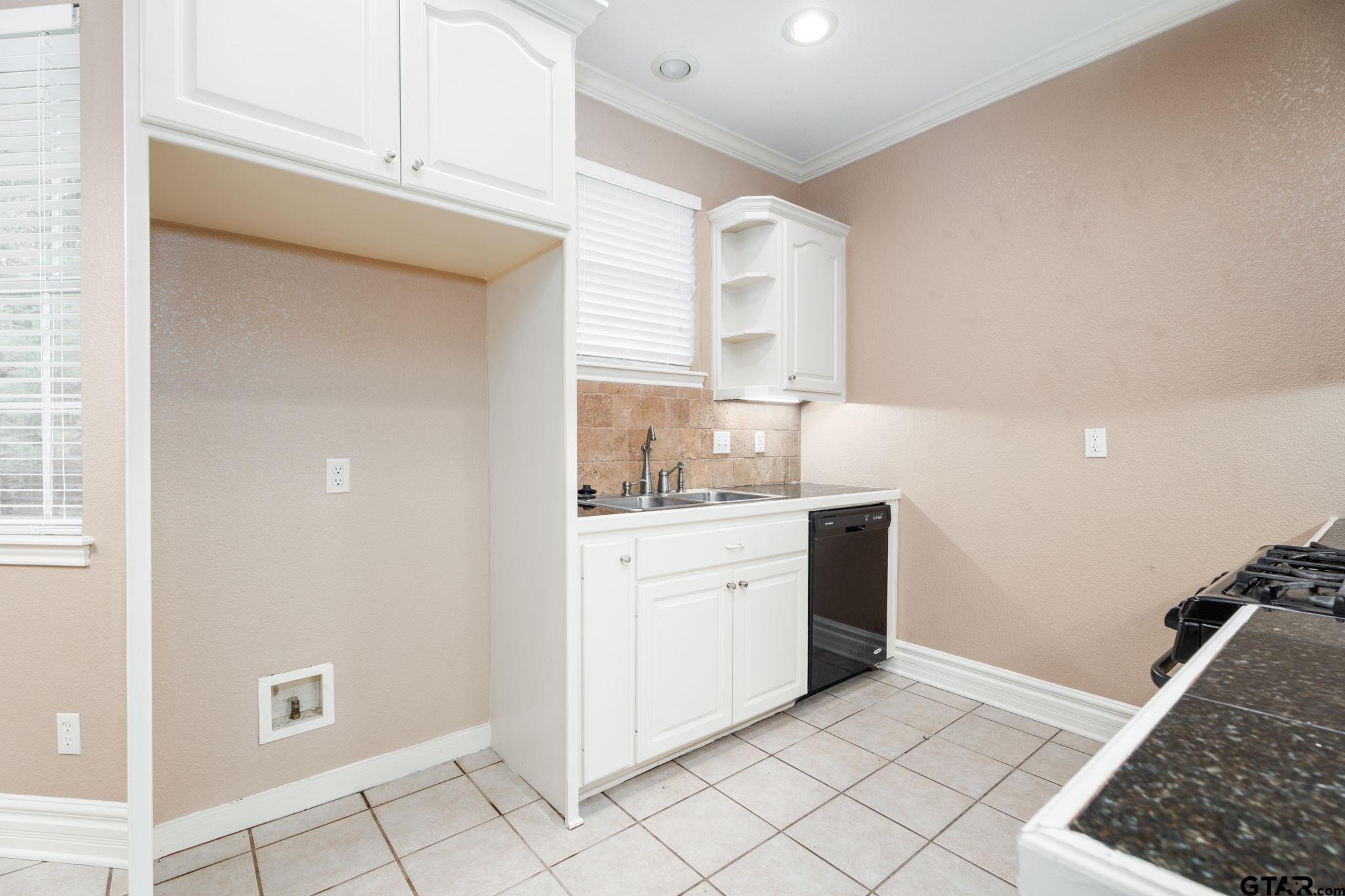 8007 Cottonwood