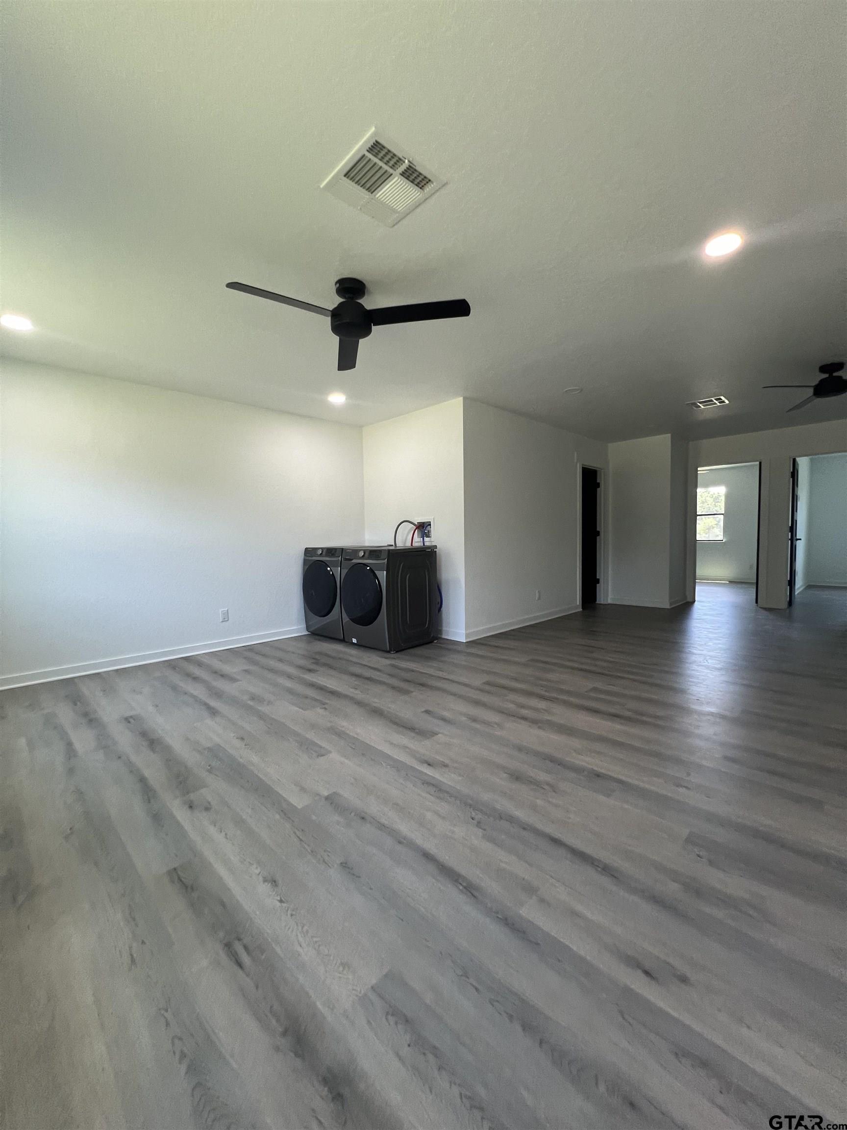 2215 Evergreen