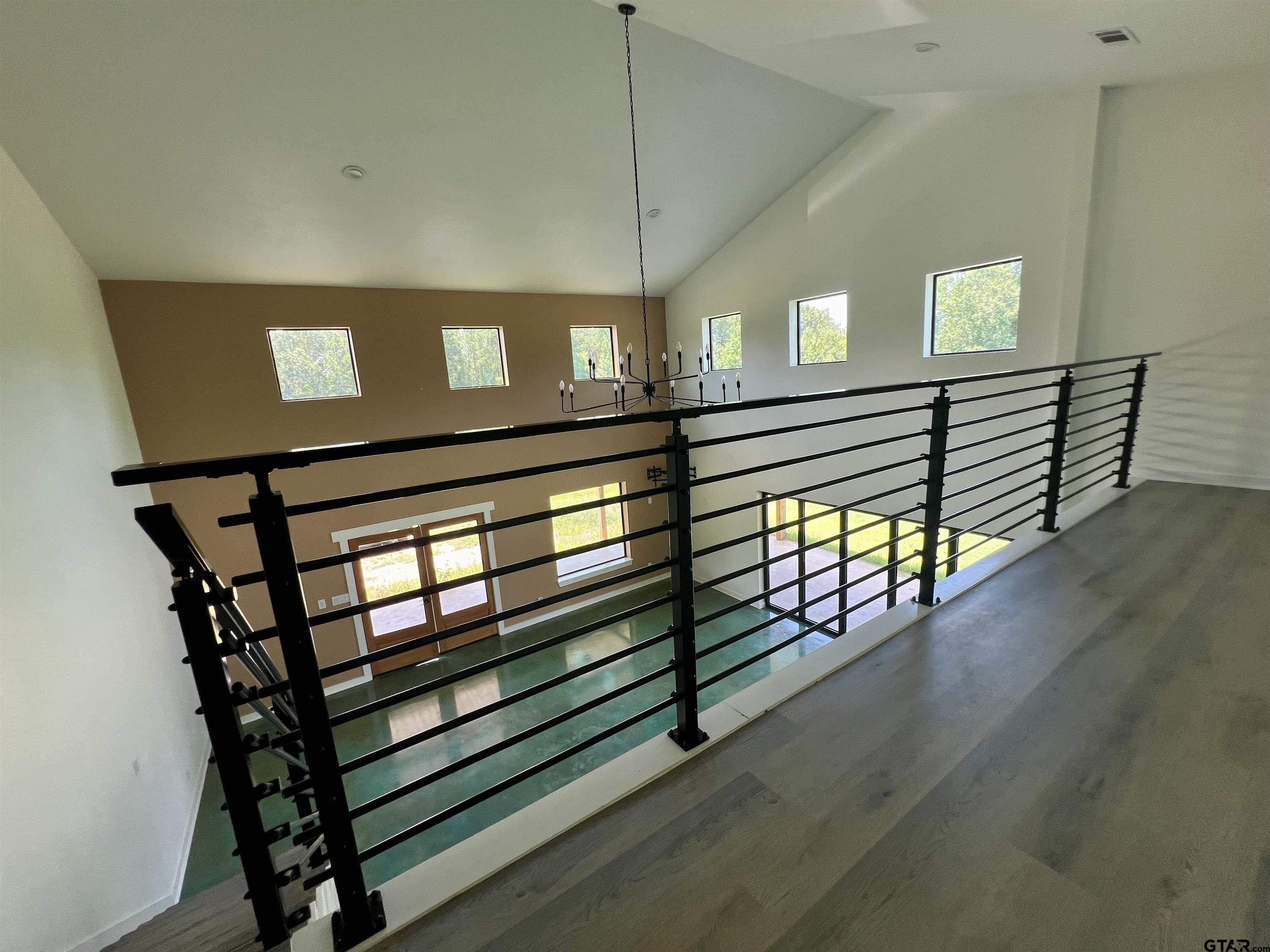 2215 Evergreen