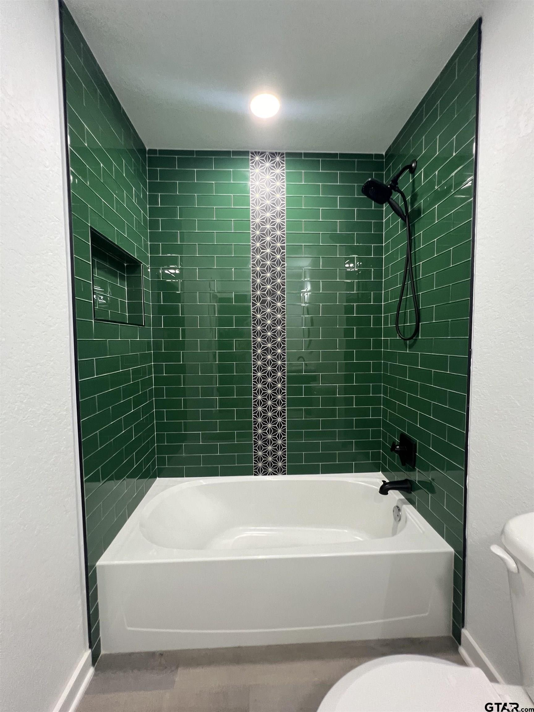 2215 Evergreen