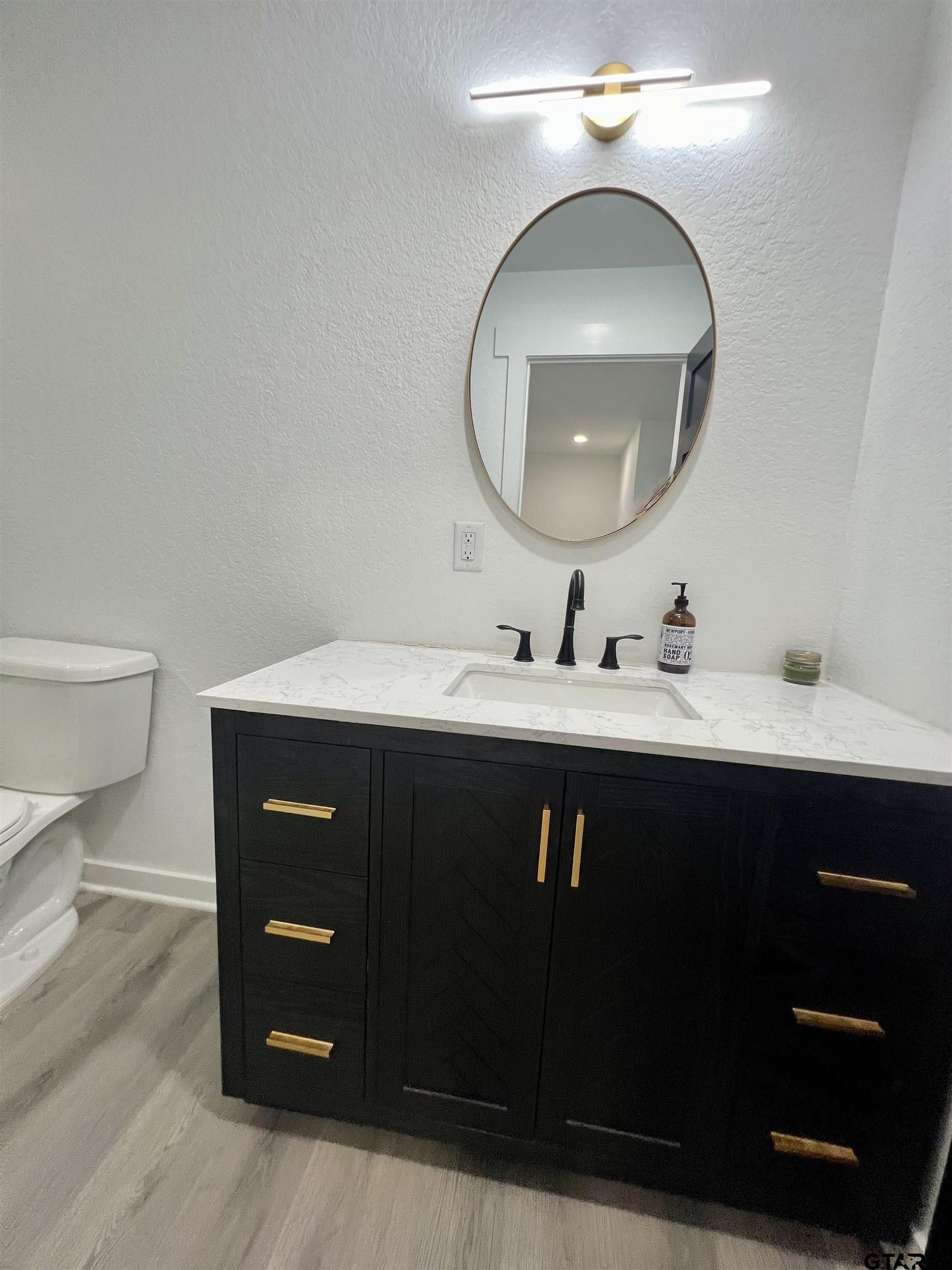 2215 Evergreen