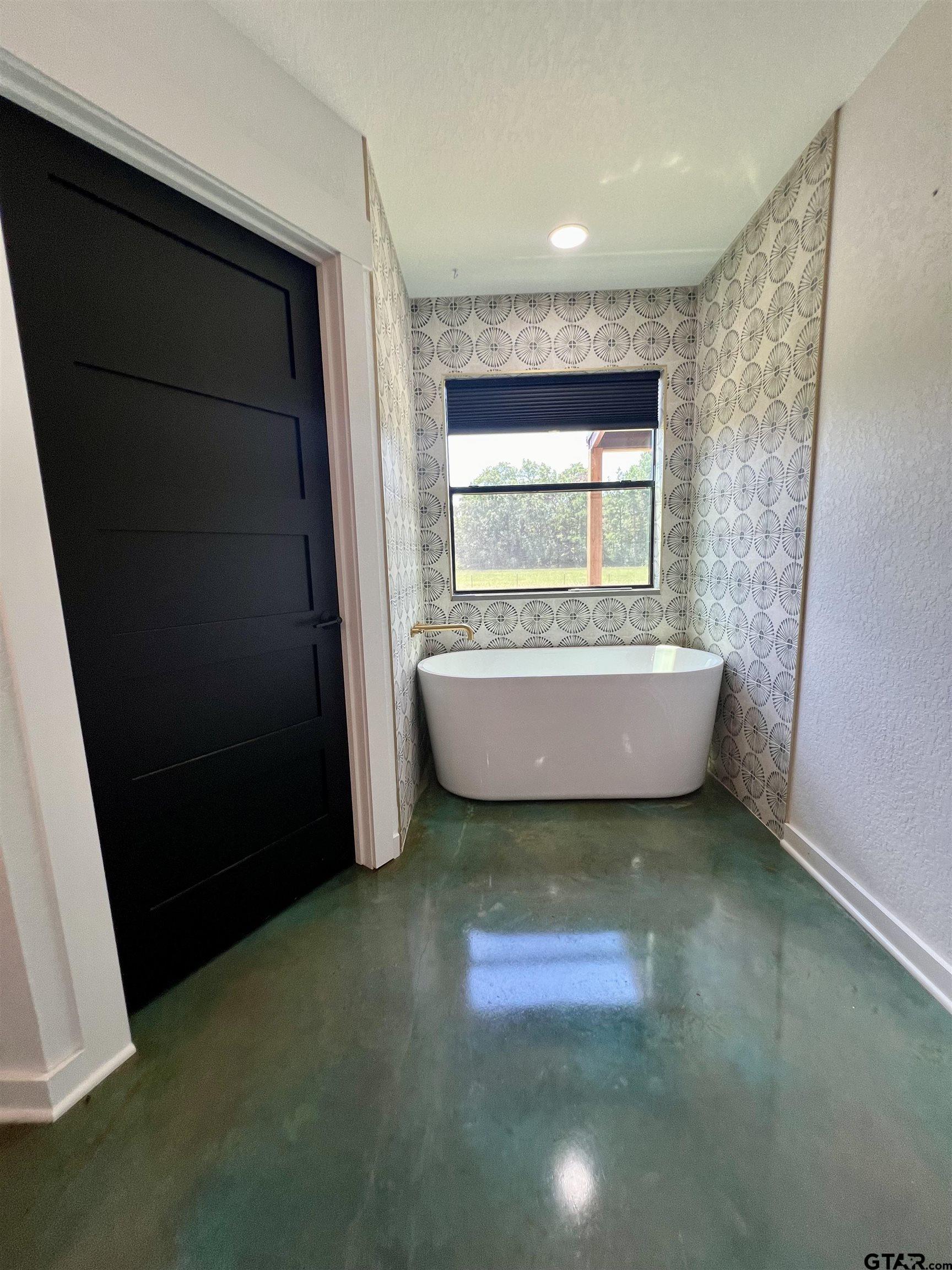 2215 Evergreen