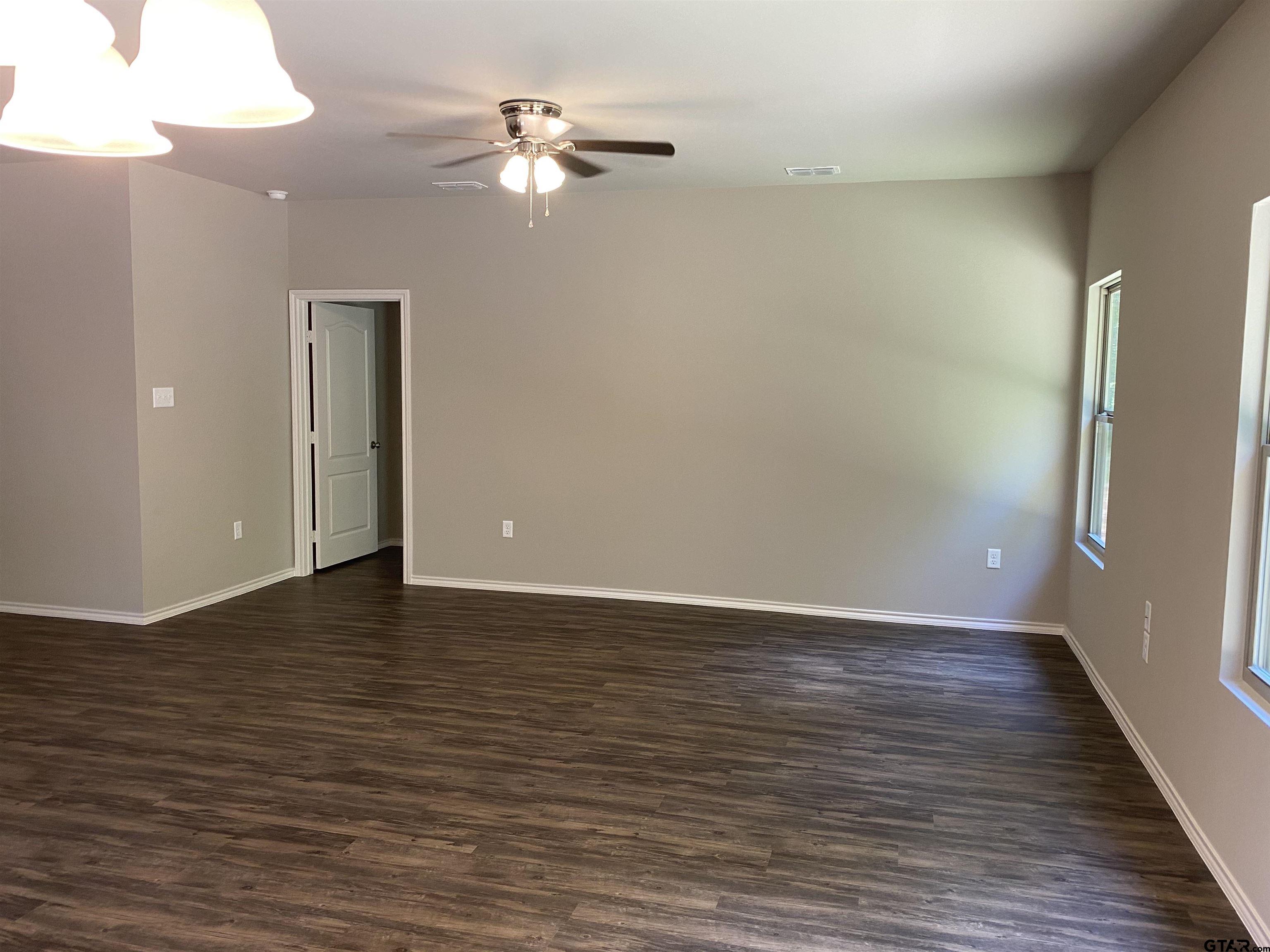 1215 Mission Creek Dr