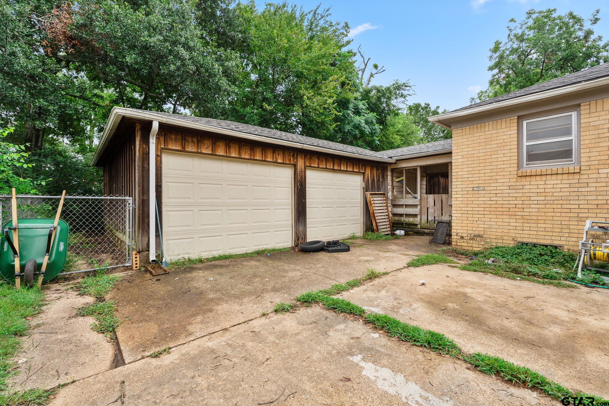 1226 Ridgeview