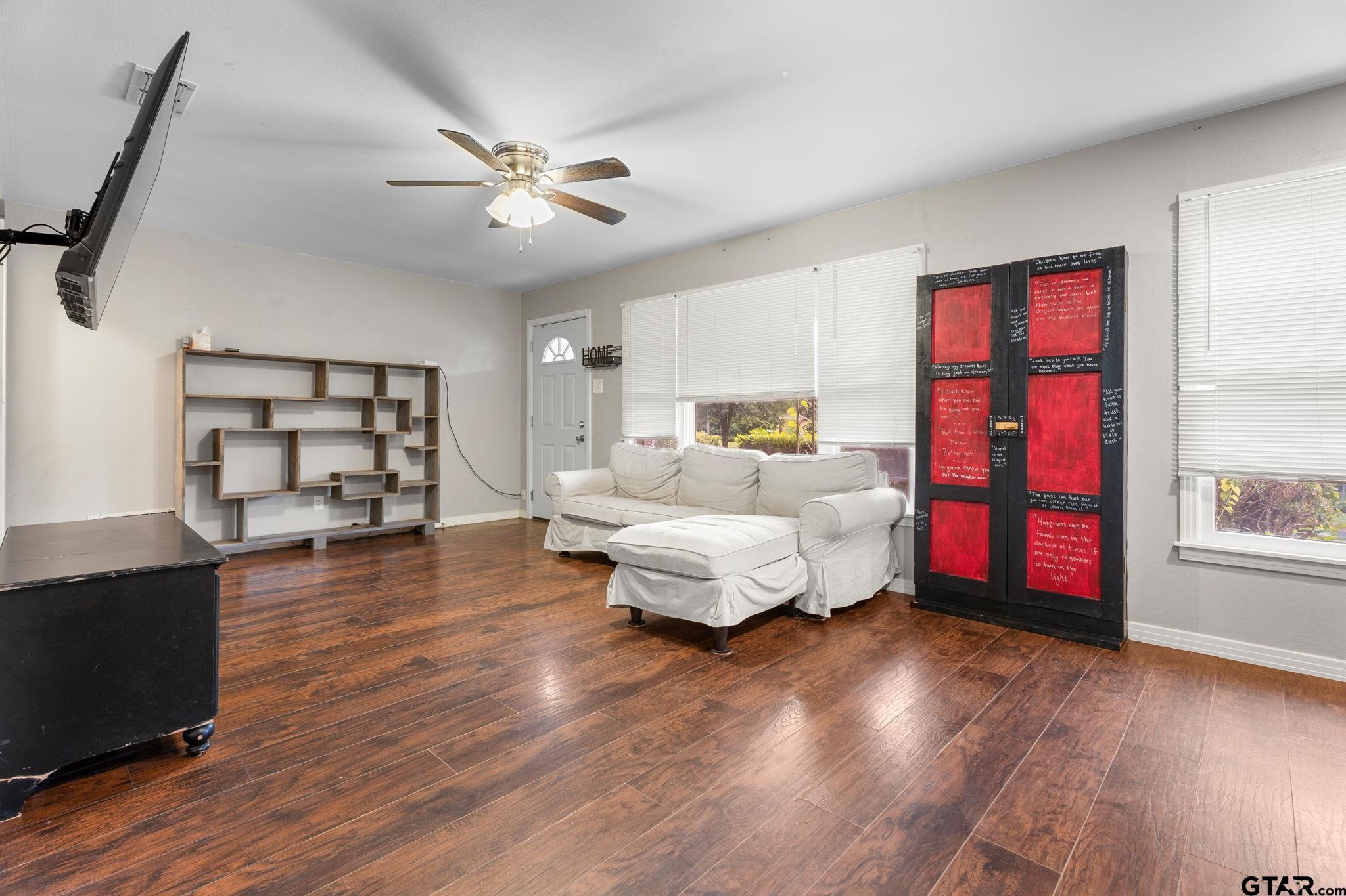 1226 Ridgeview