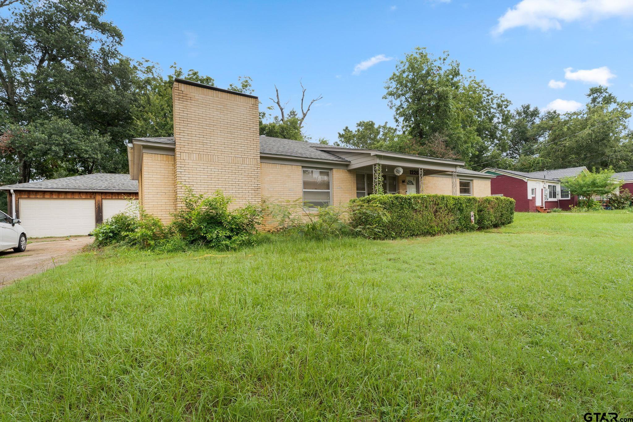 1226 Ridgeview