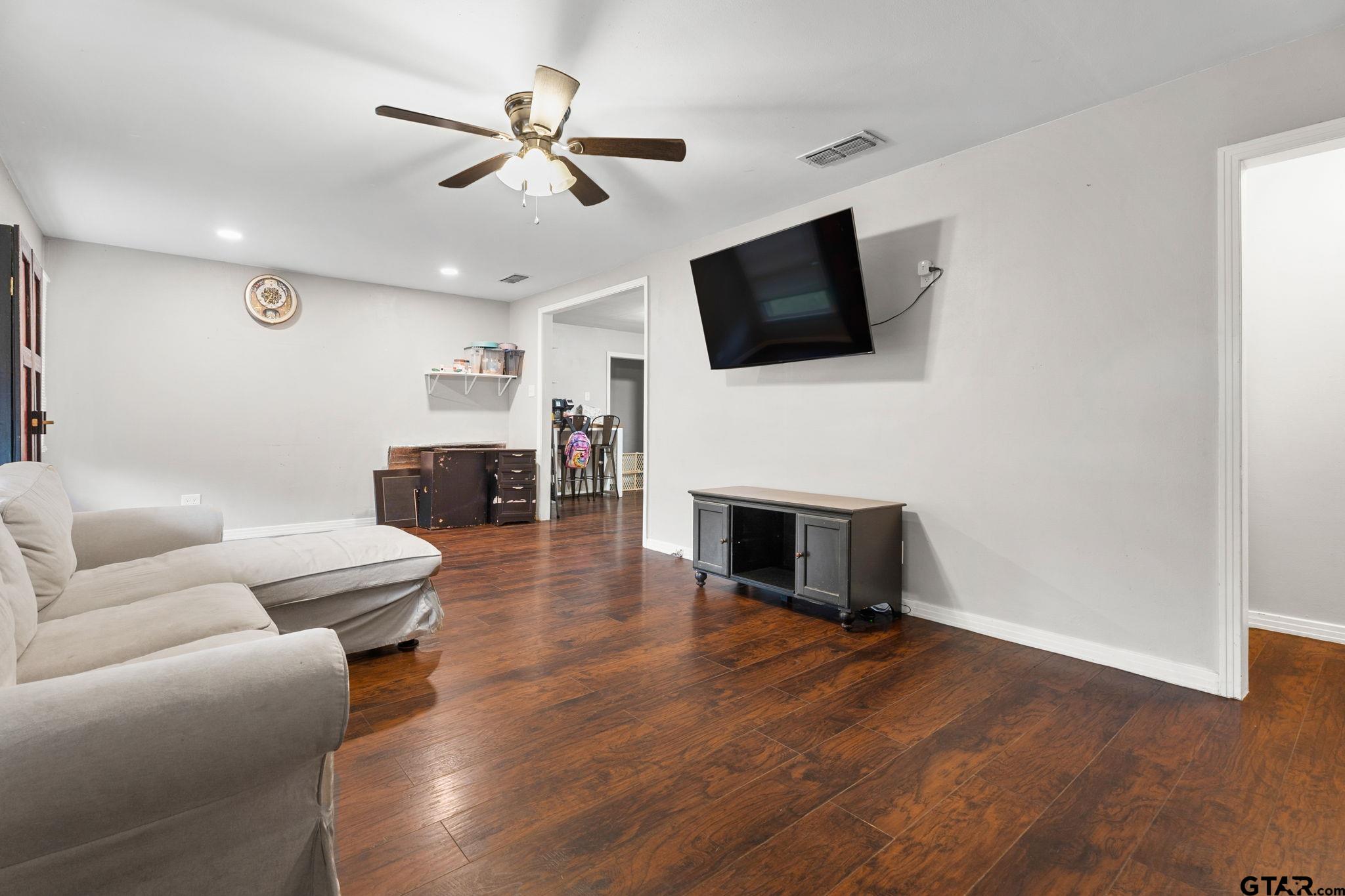 1226 Ridgeview