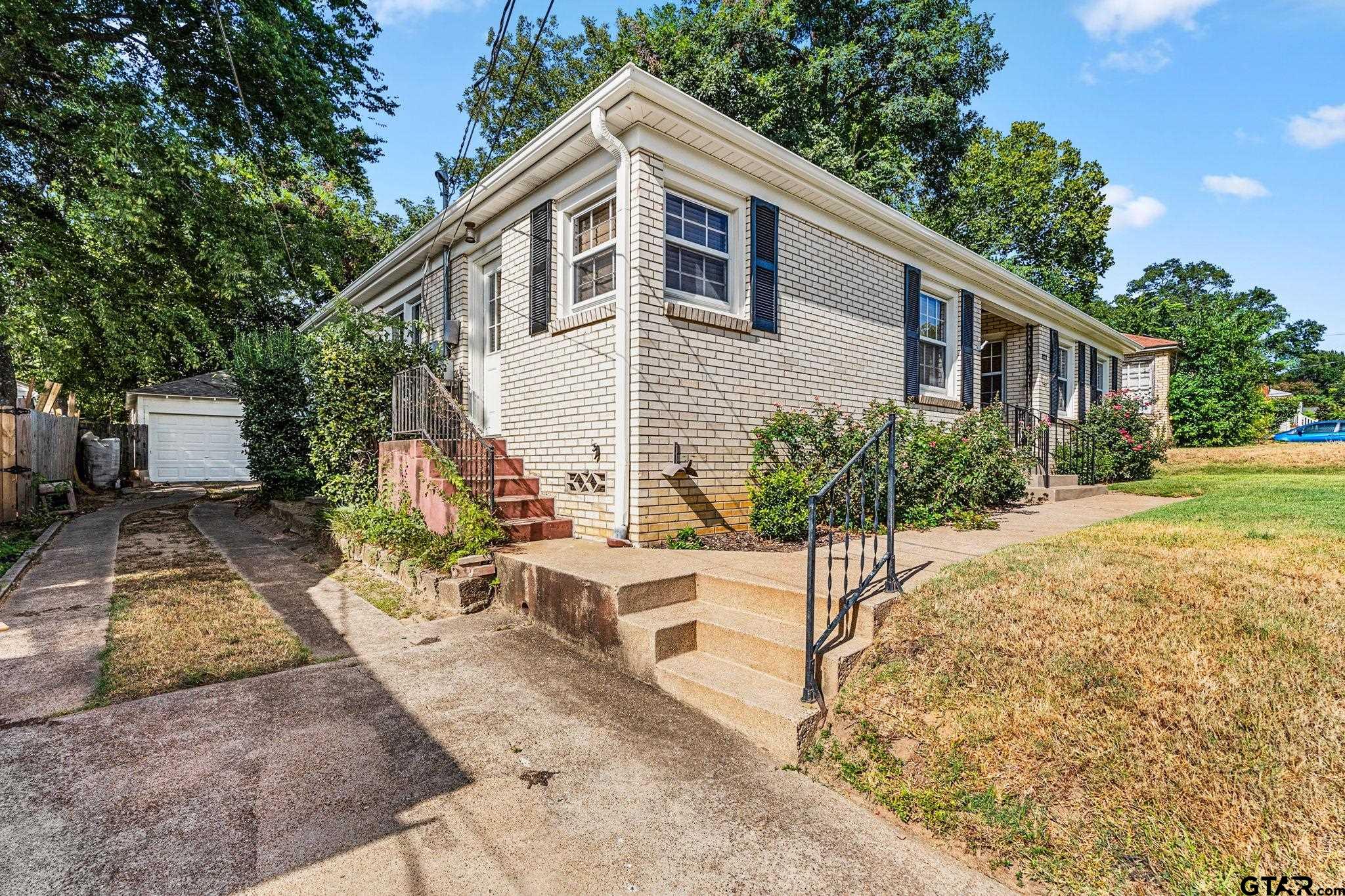 821 W 6th