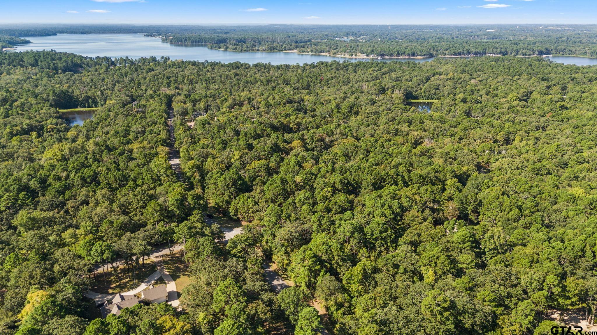 15330 Lakeside Drive