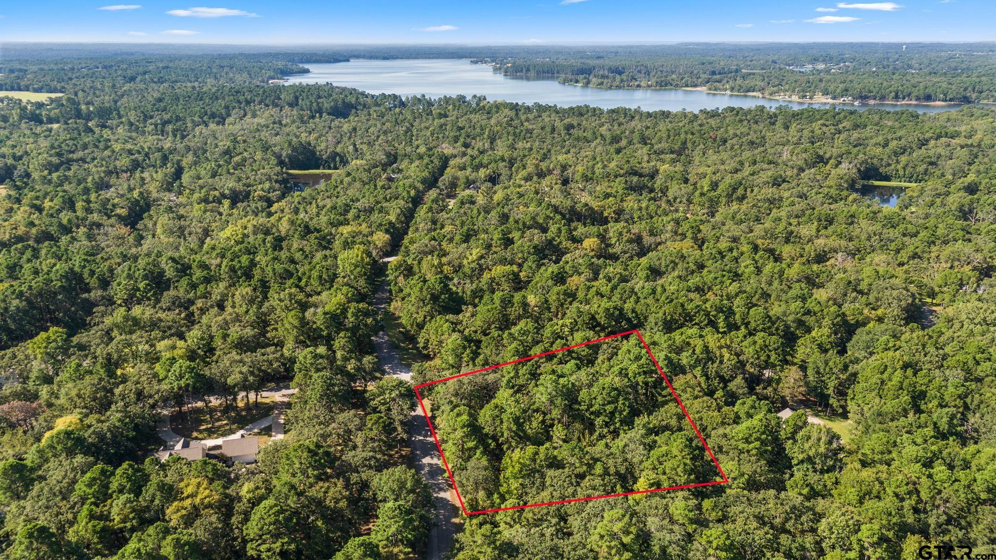 15330 Lakeside Drive