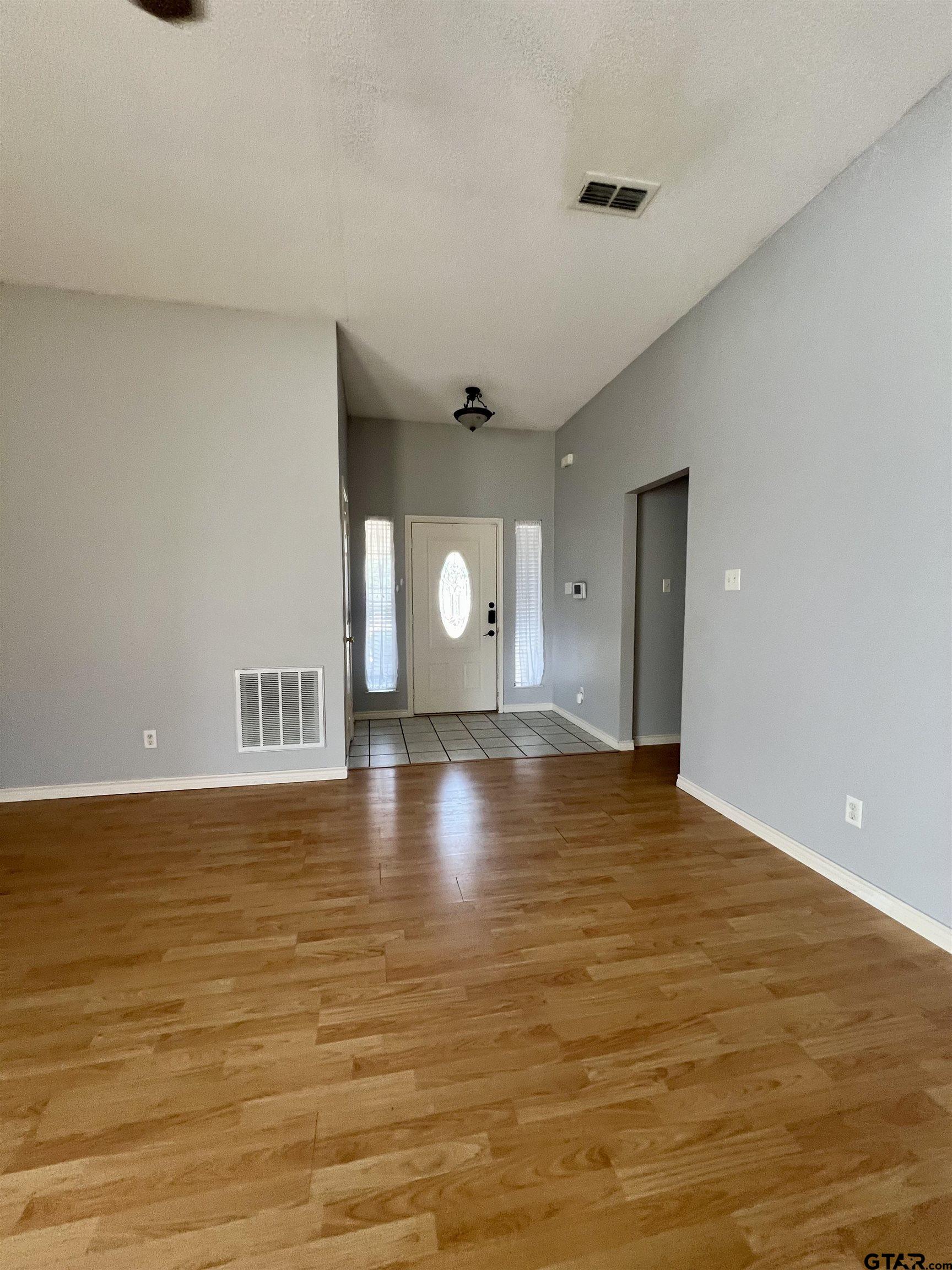 1406 Brookside Ct.