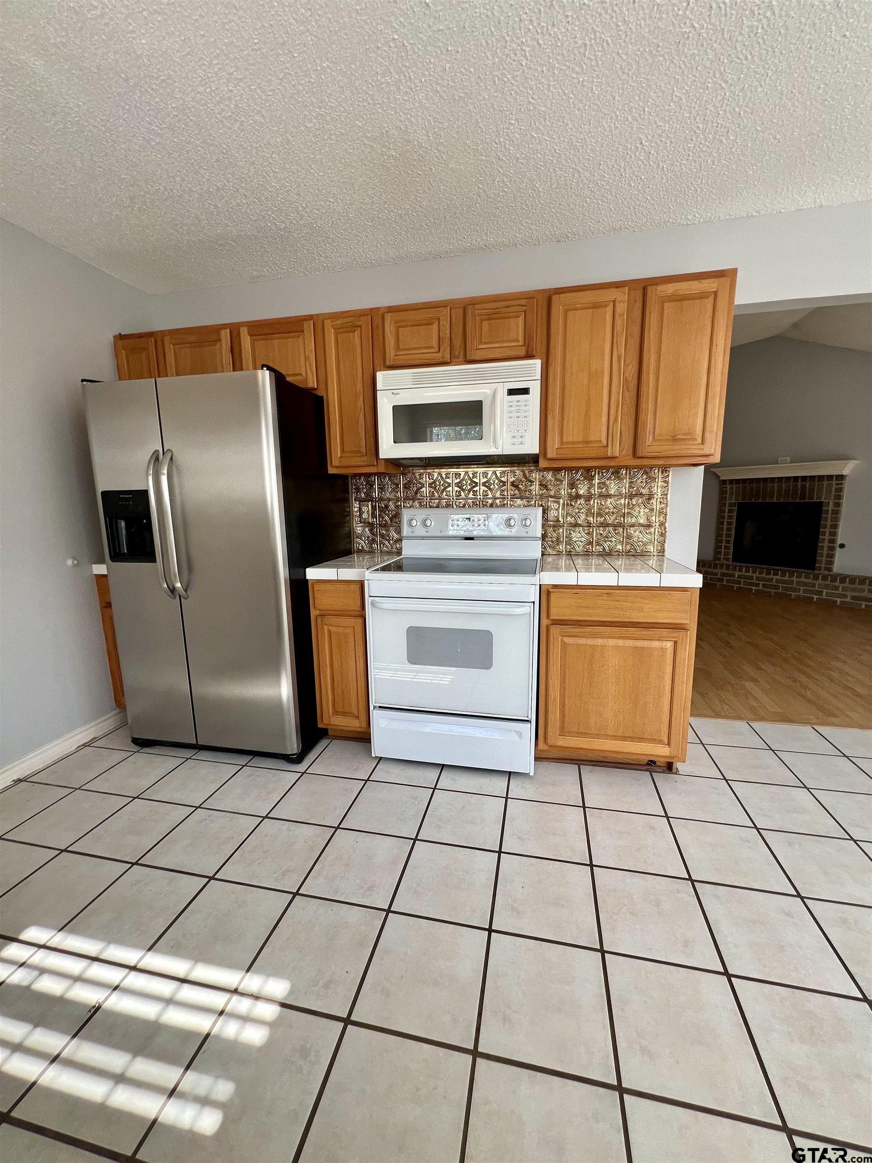 1406 Brookside Ct.
