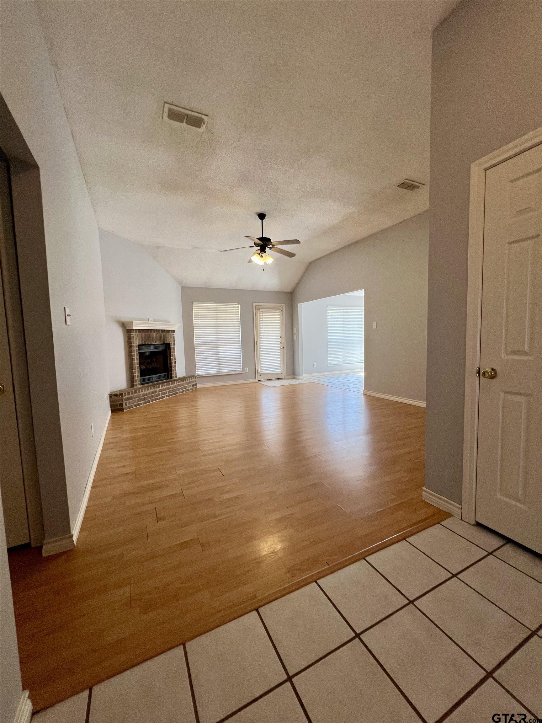 1406 Brookside Ct.