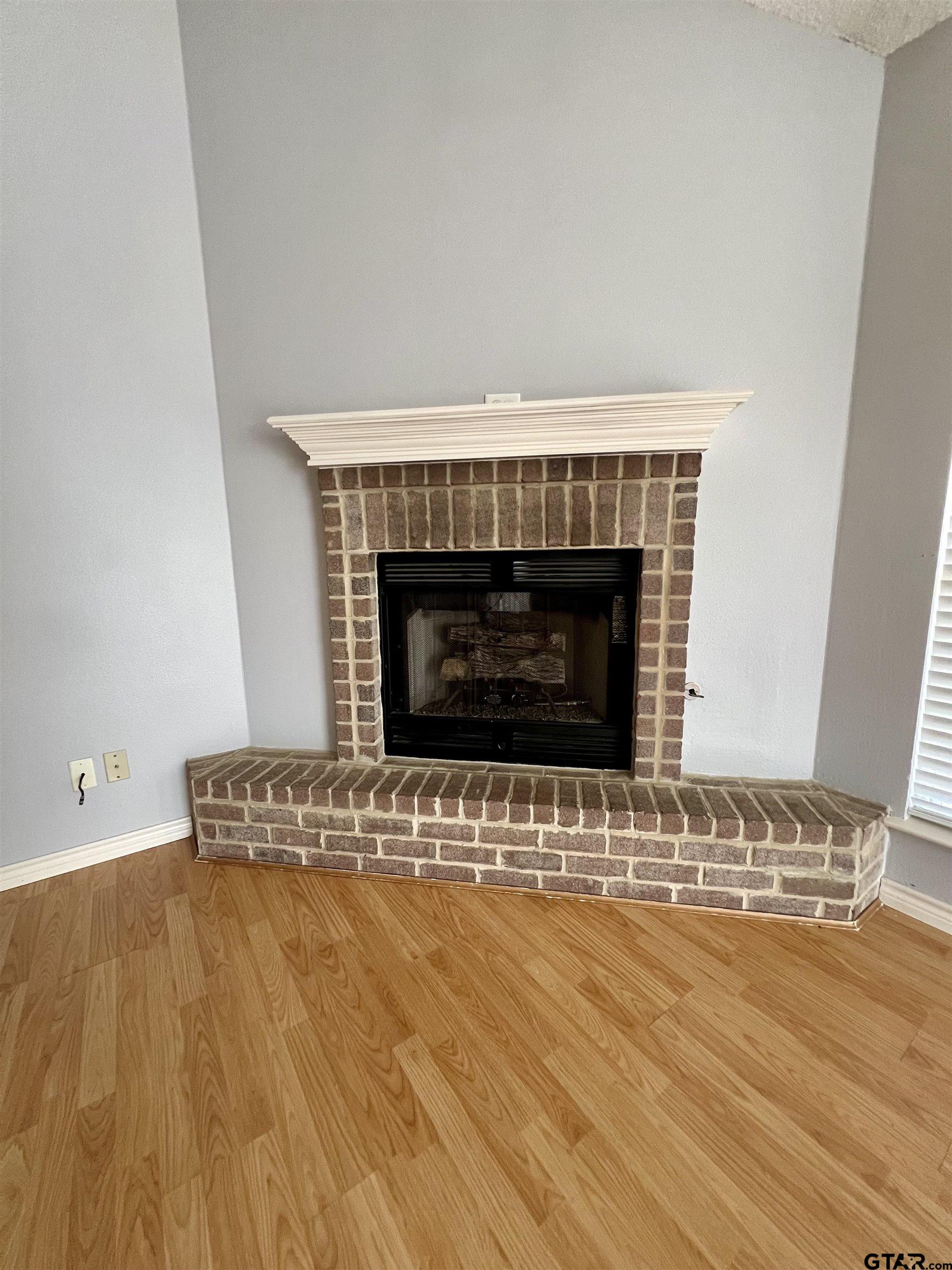 1406 Brookside Ct.