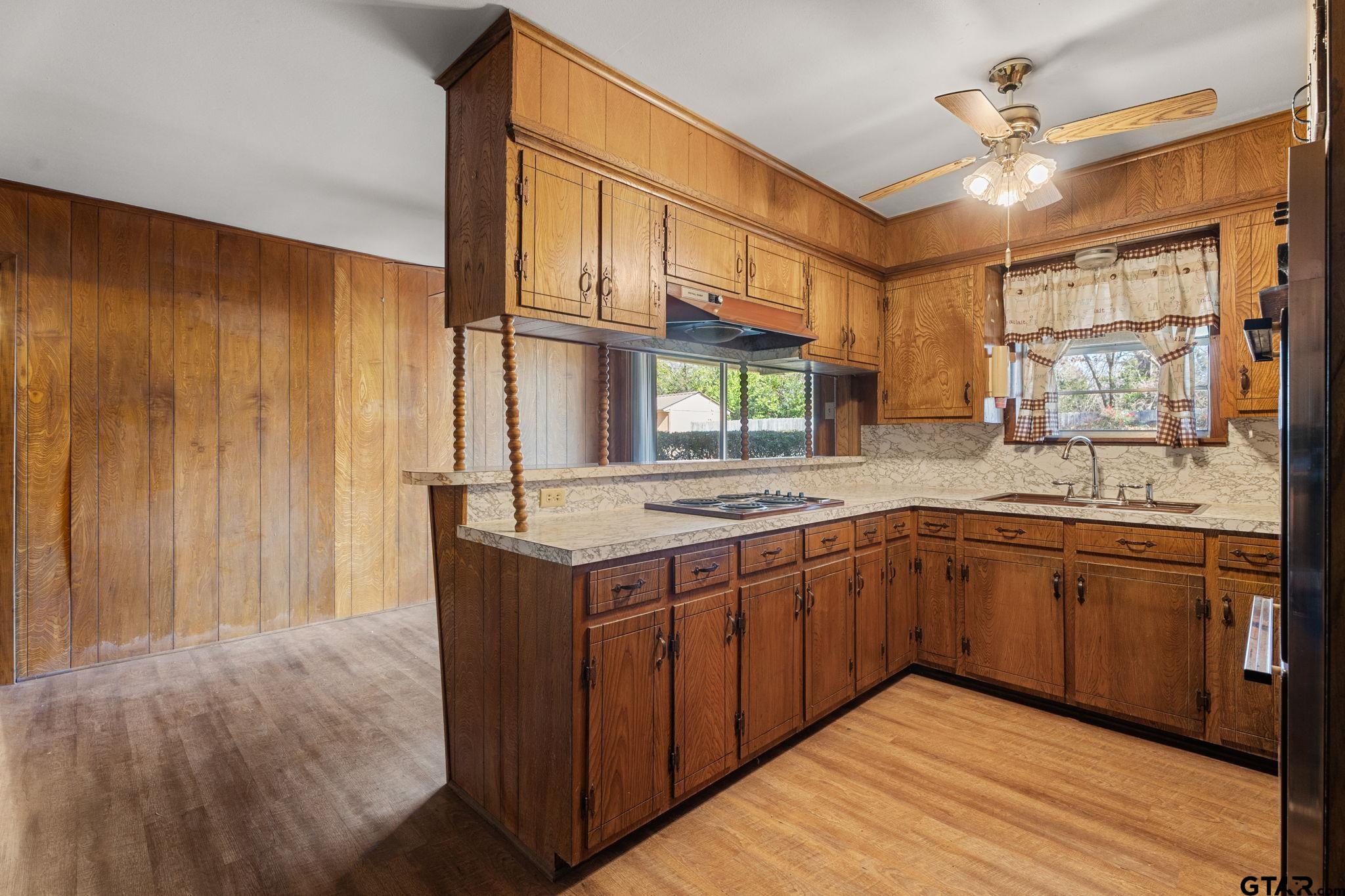 206 Oak Drive