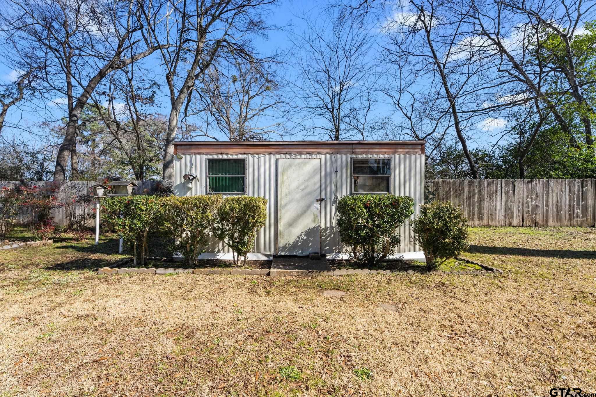 206 Oak Drive