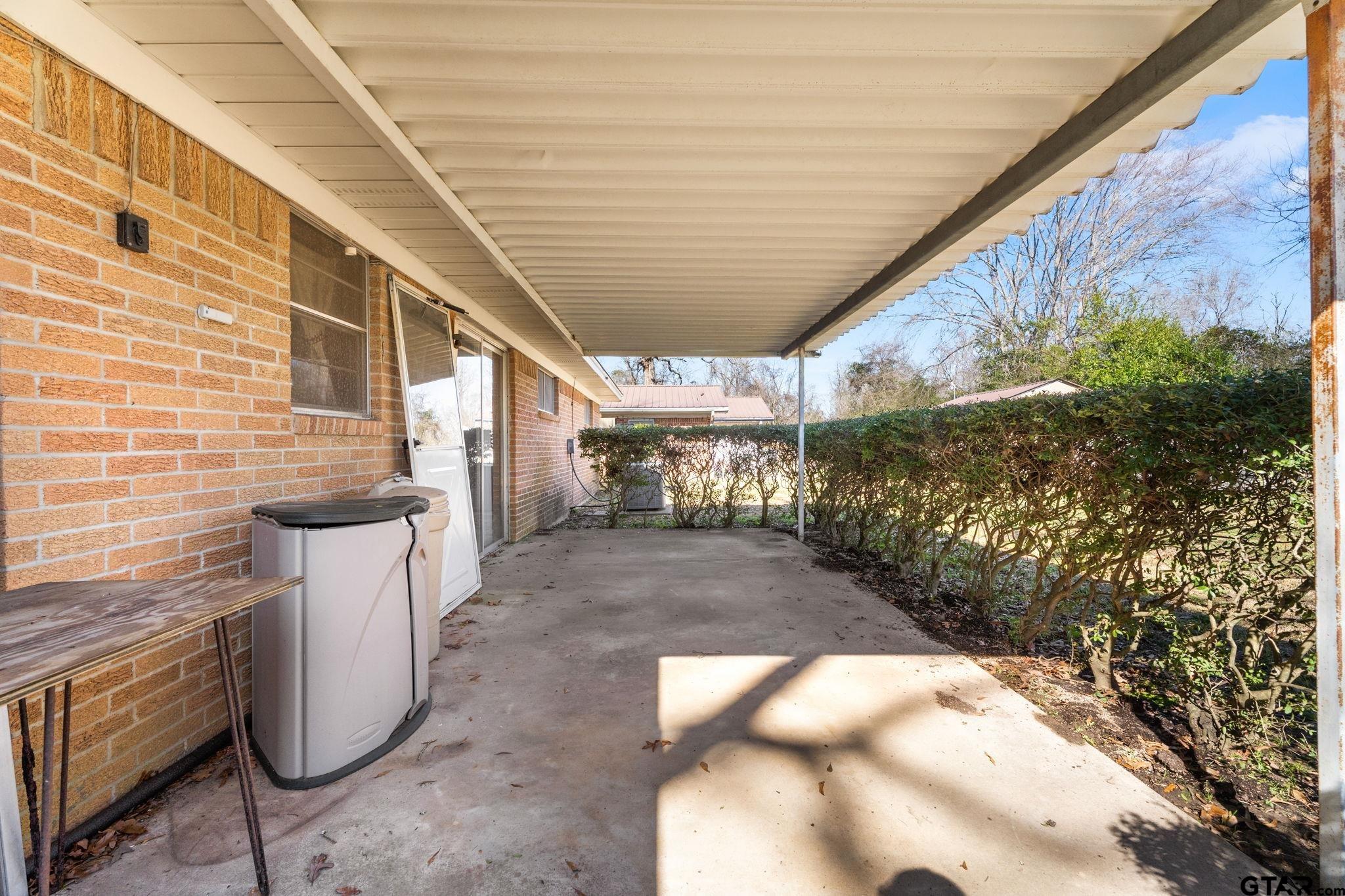 206 Oak Drive
