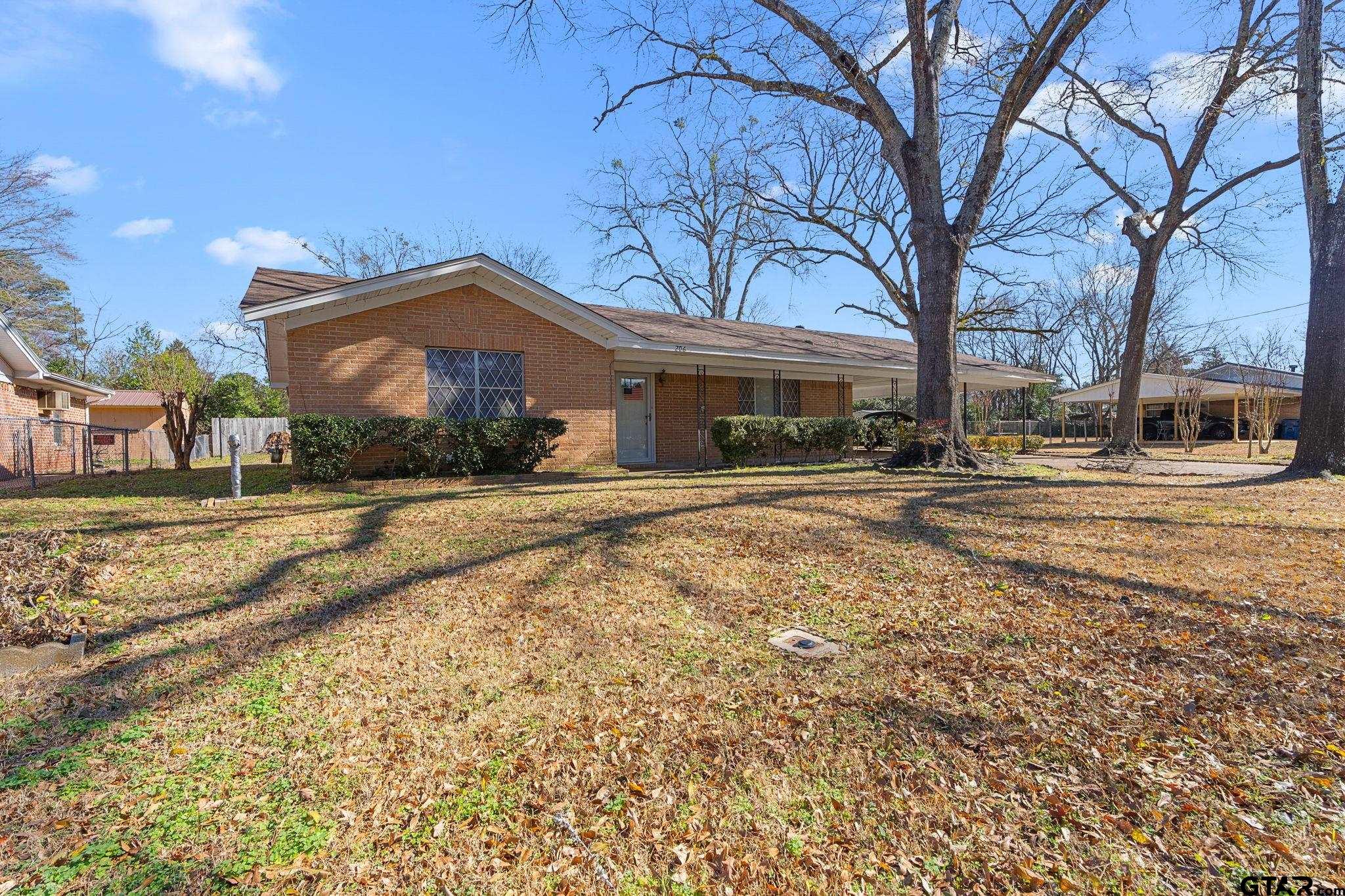206 Oak Drive