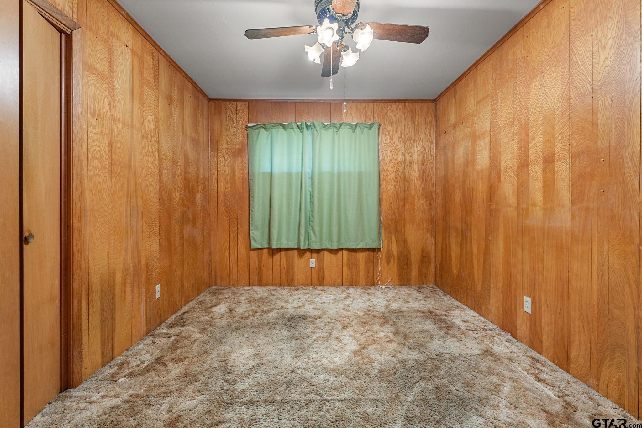 206 Oak Drive