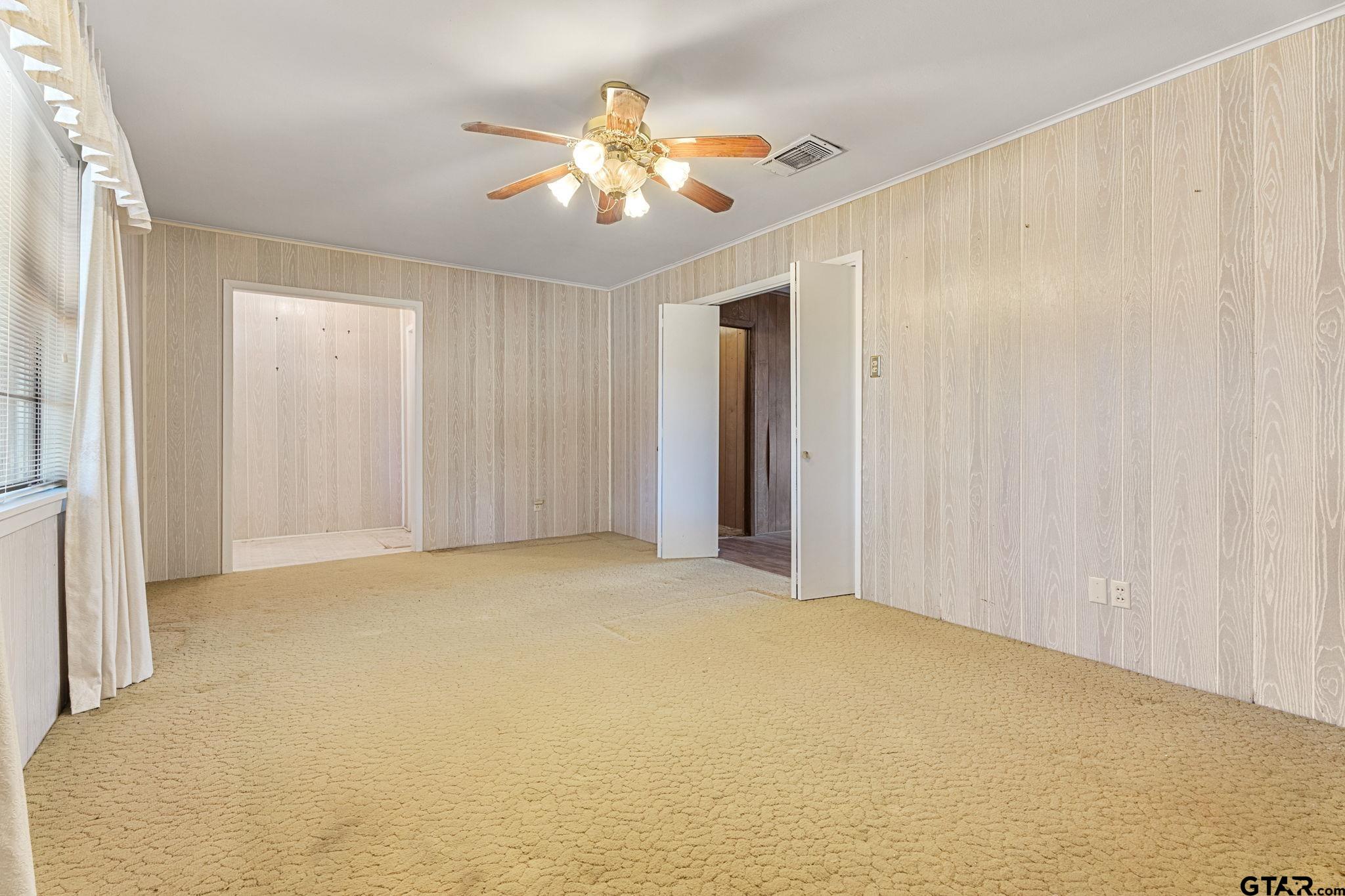 206 Oak Drive