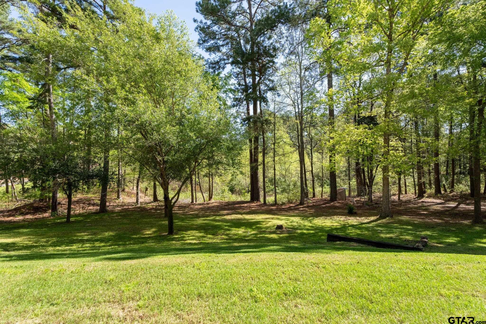 17050 Hickory Trail