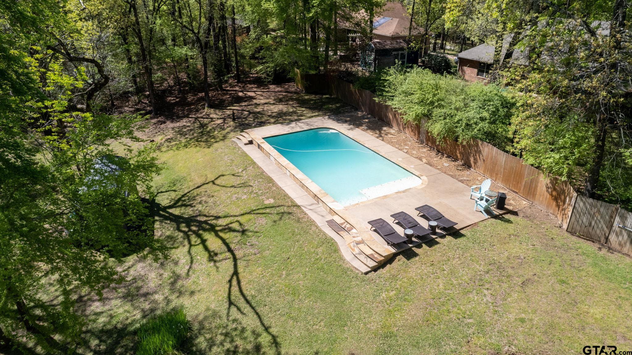 17050 Hickory Trail