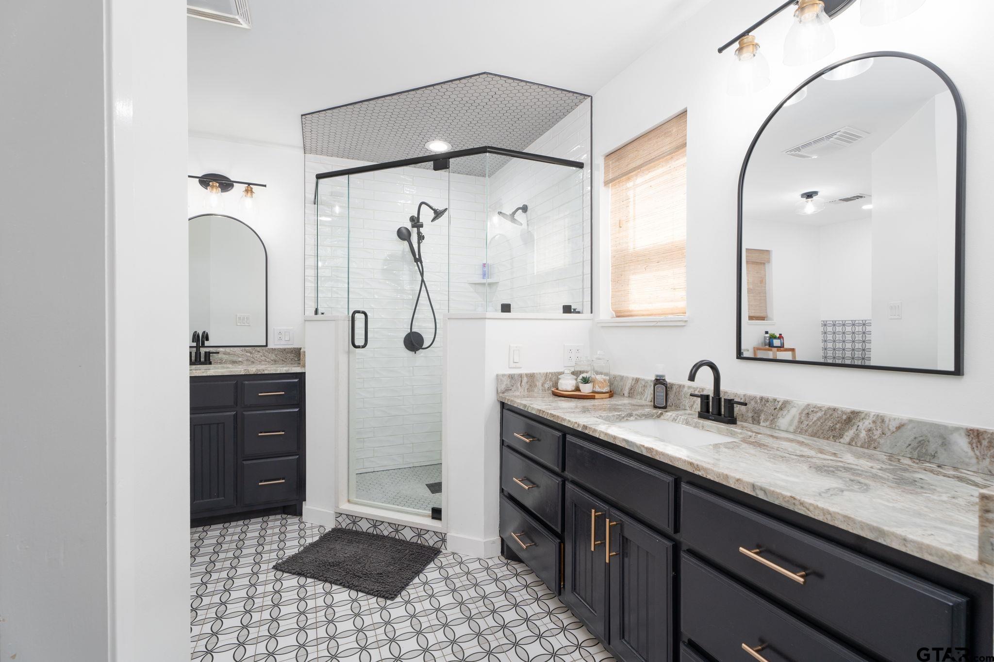 17050 Hickory Trail