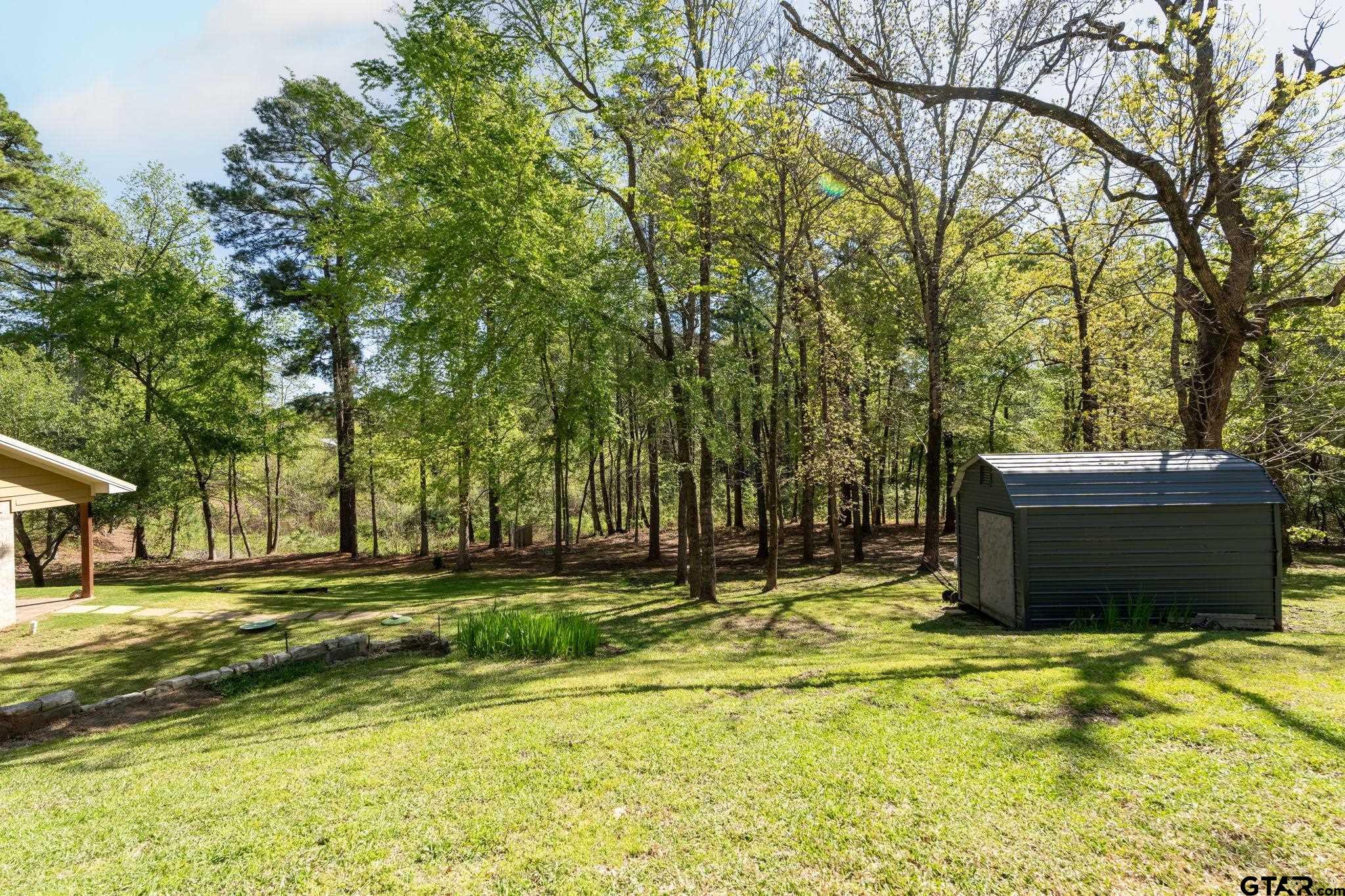 17050 Hickory Trail
