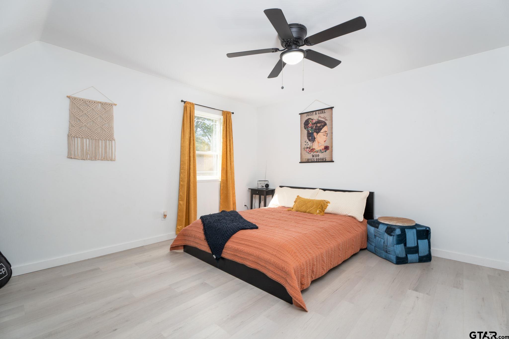17050 Hickory Trail