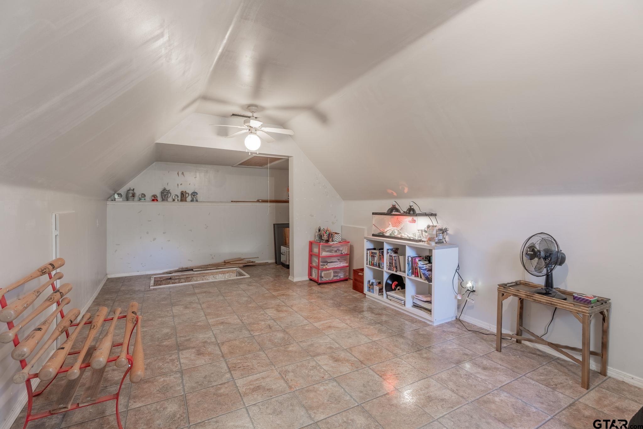 17050 Hickory Trail