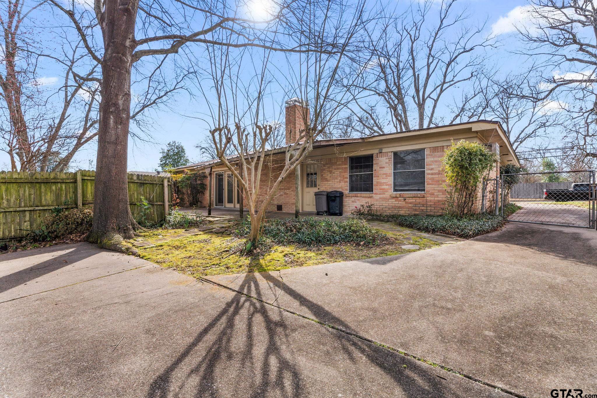 3138 Colgate Ave