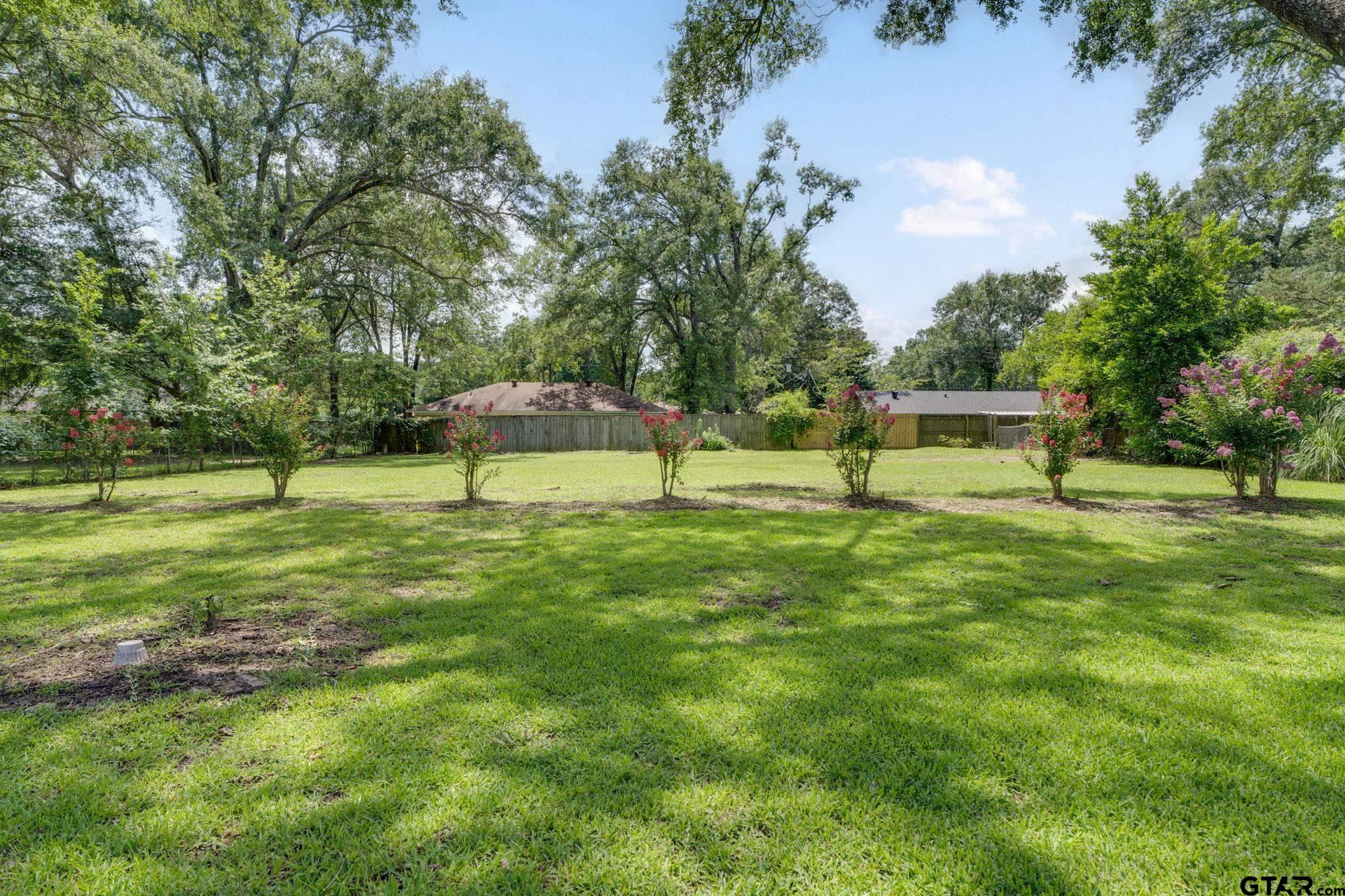 407 Gatewood Dr