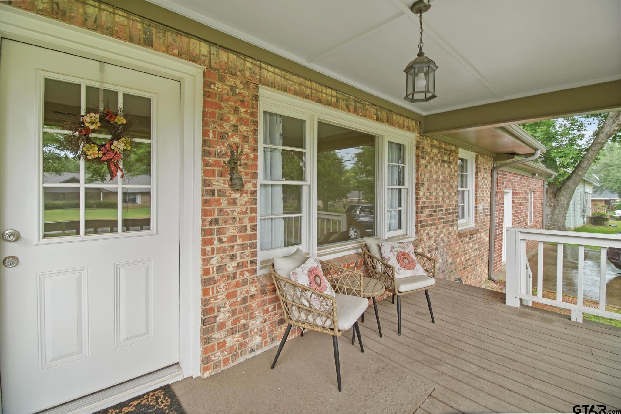 409 W South Dr