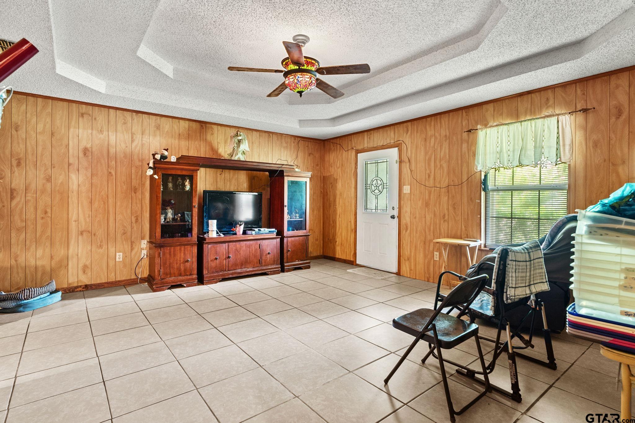 19682 County Road 2176