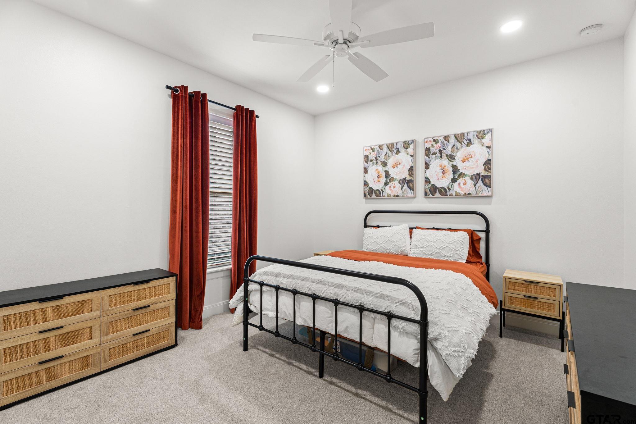 3143 Club Dr