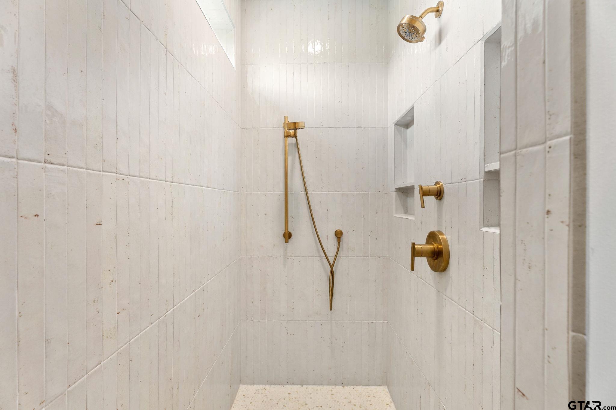 3143 Club Dr