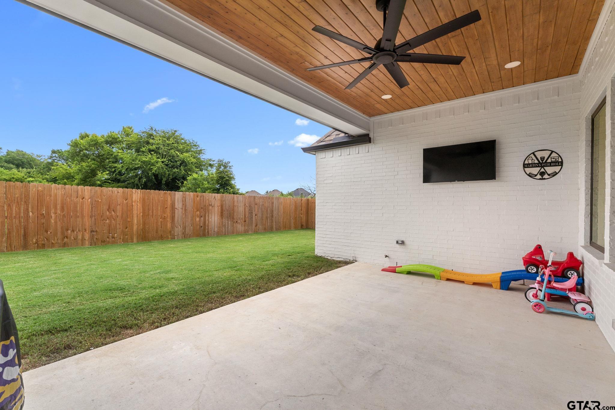 3143 Club Dr