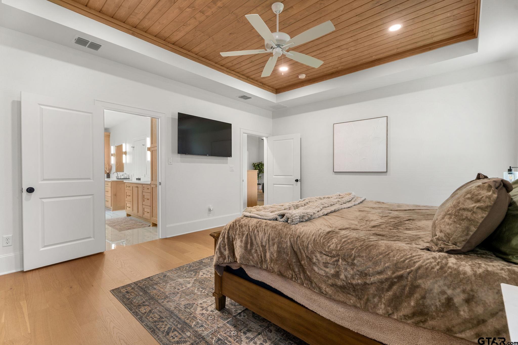 3143 Club Dr